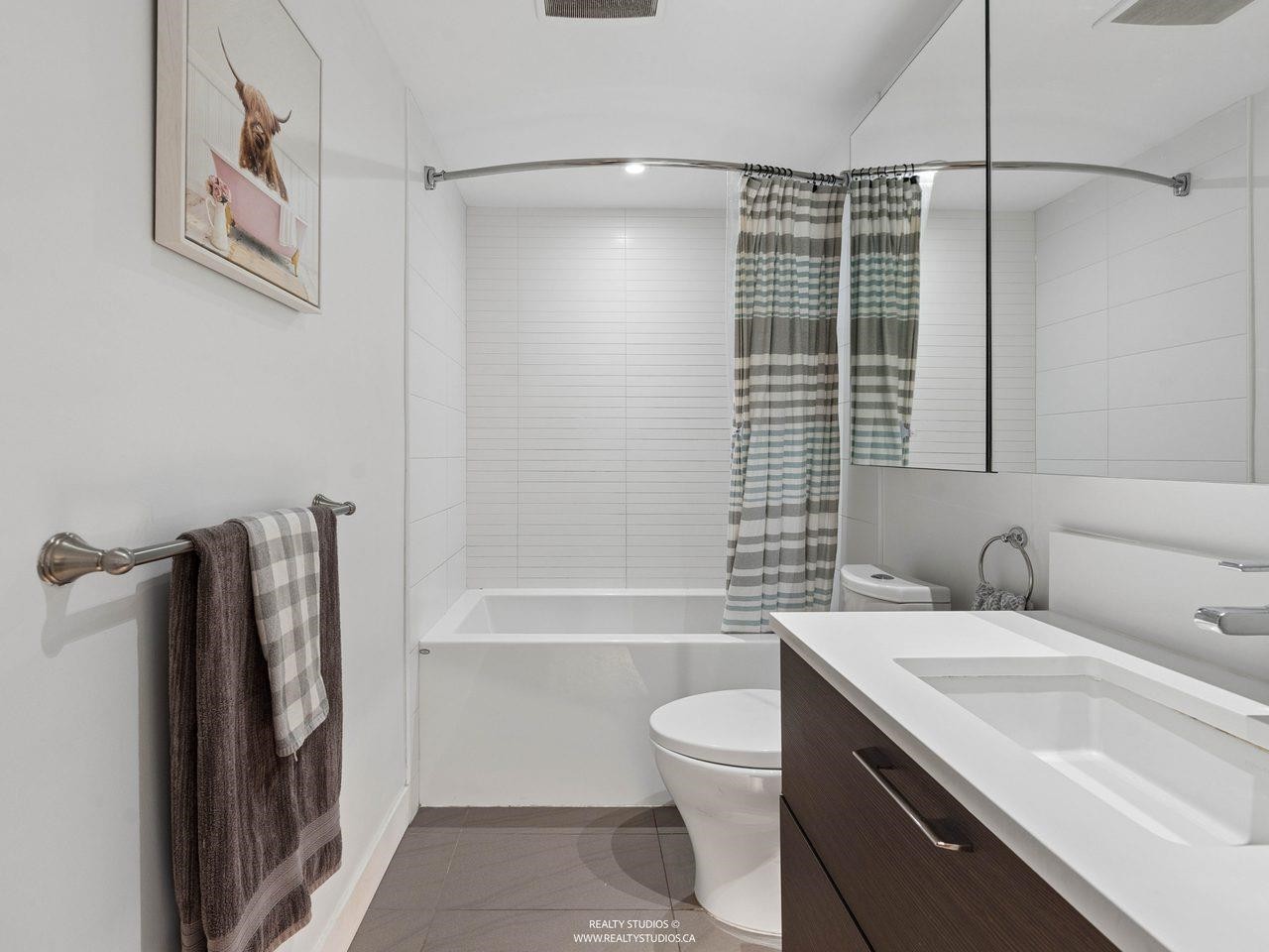 205-8538 River District Crossing, Vancouver, BC - Indoor Photo Showing Bathroom