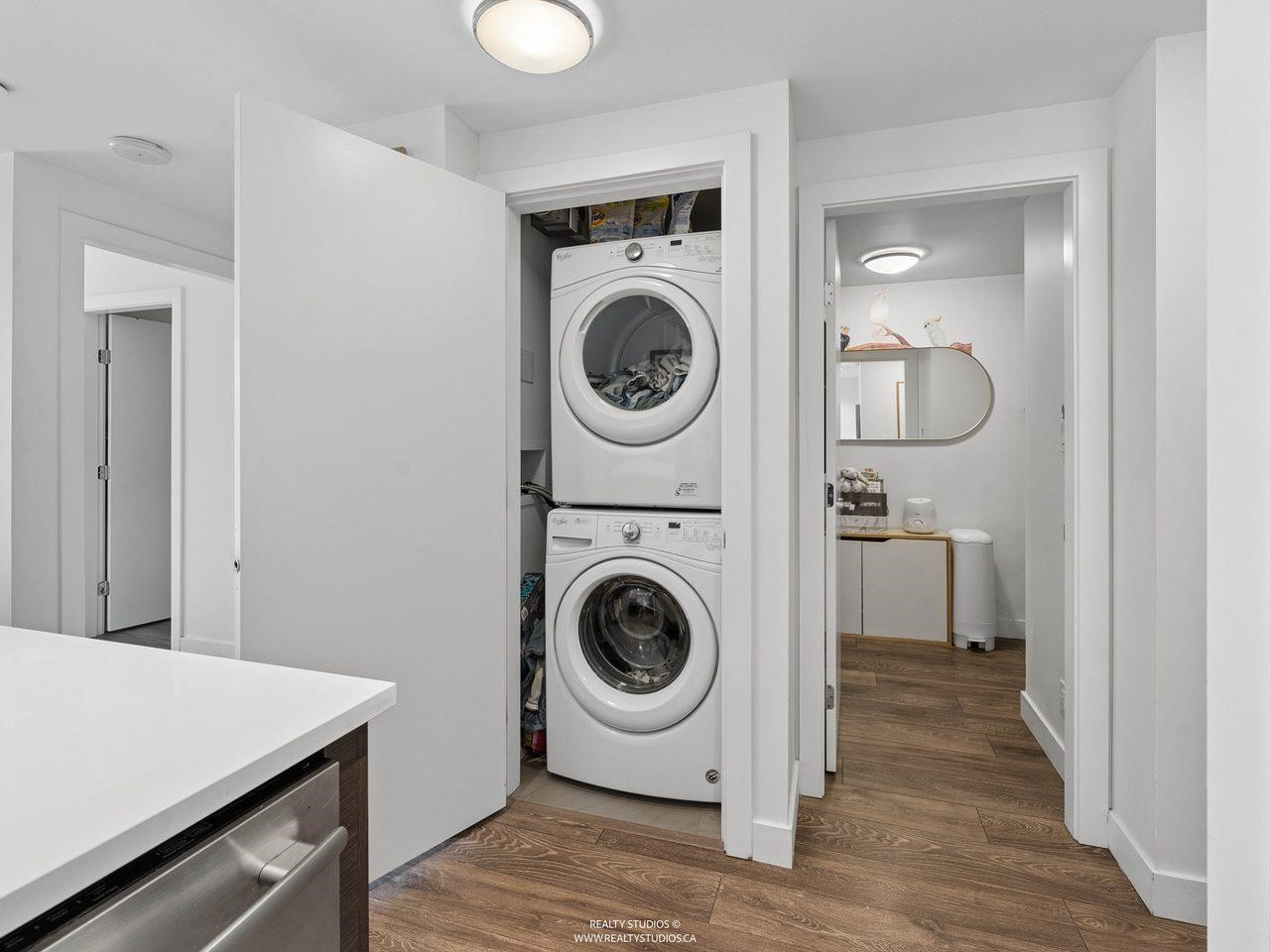 205-8538 River District Crossing, Vancouver, BC - Indoor Photo Showing Laundry Room