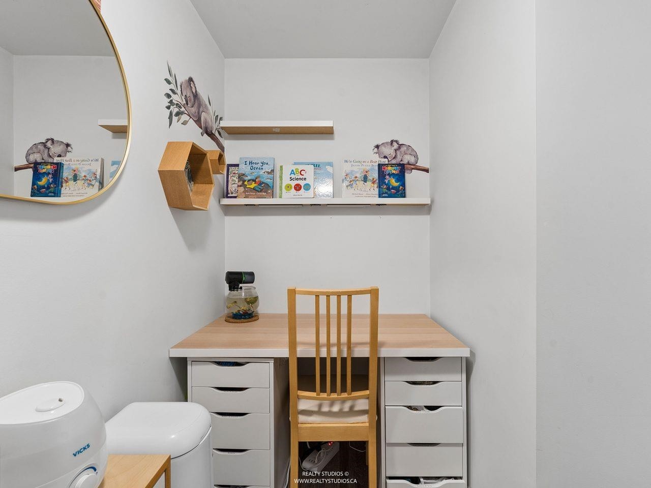 205-8538 River District Crossing, Vancouver, BC - Indoor