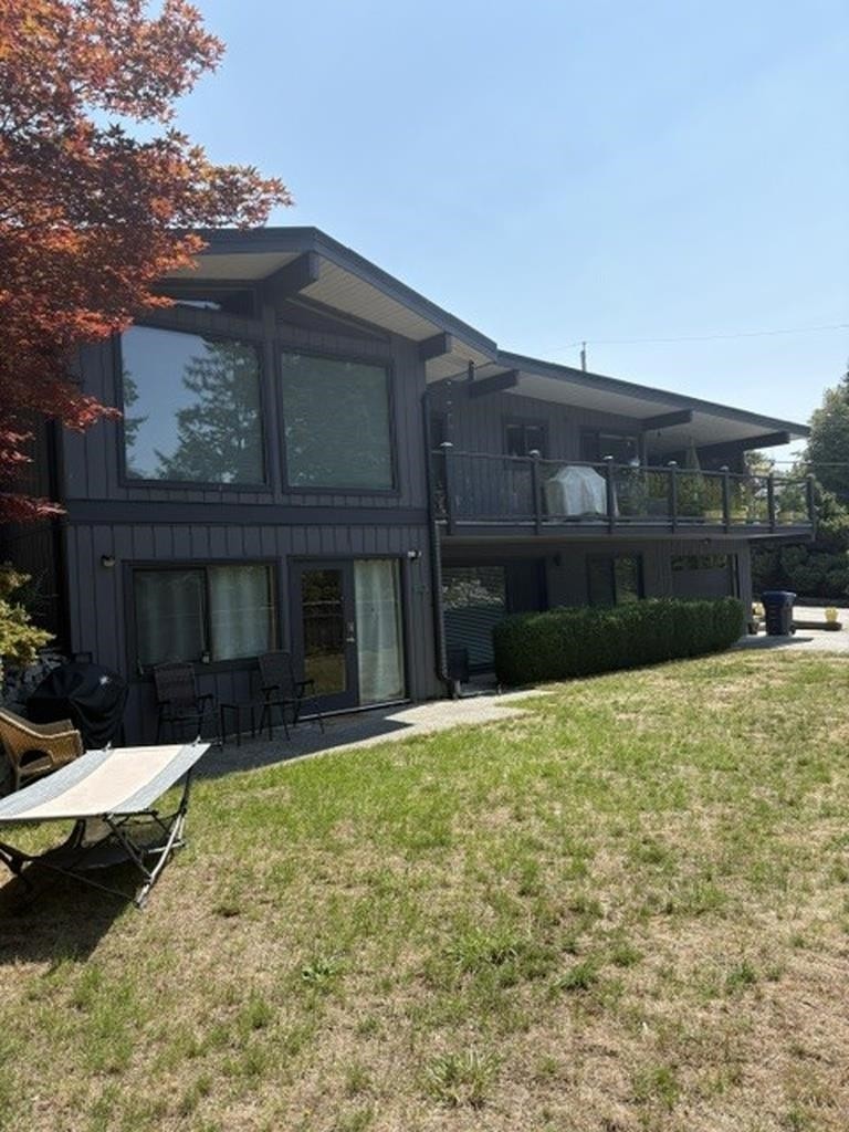 5350 Benner Road, Sechelt, BC - Outdoor