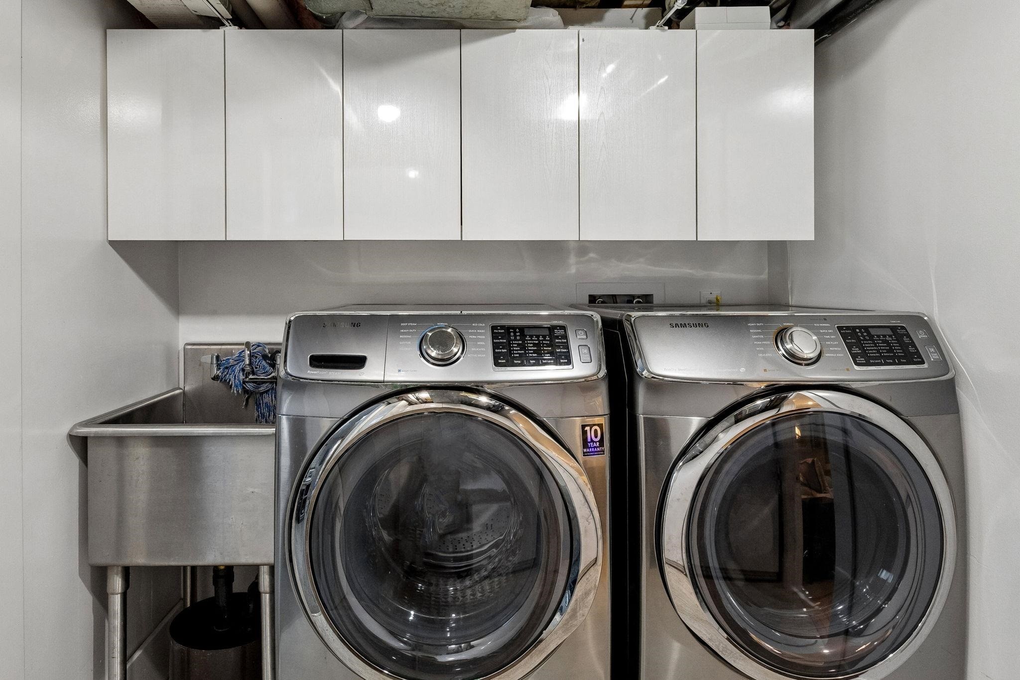 2997 38Th Avenue W, Vancouver, BC - Indoor Photo Showing Laundry Room