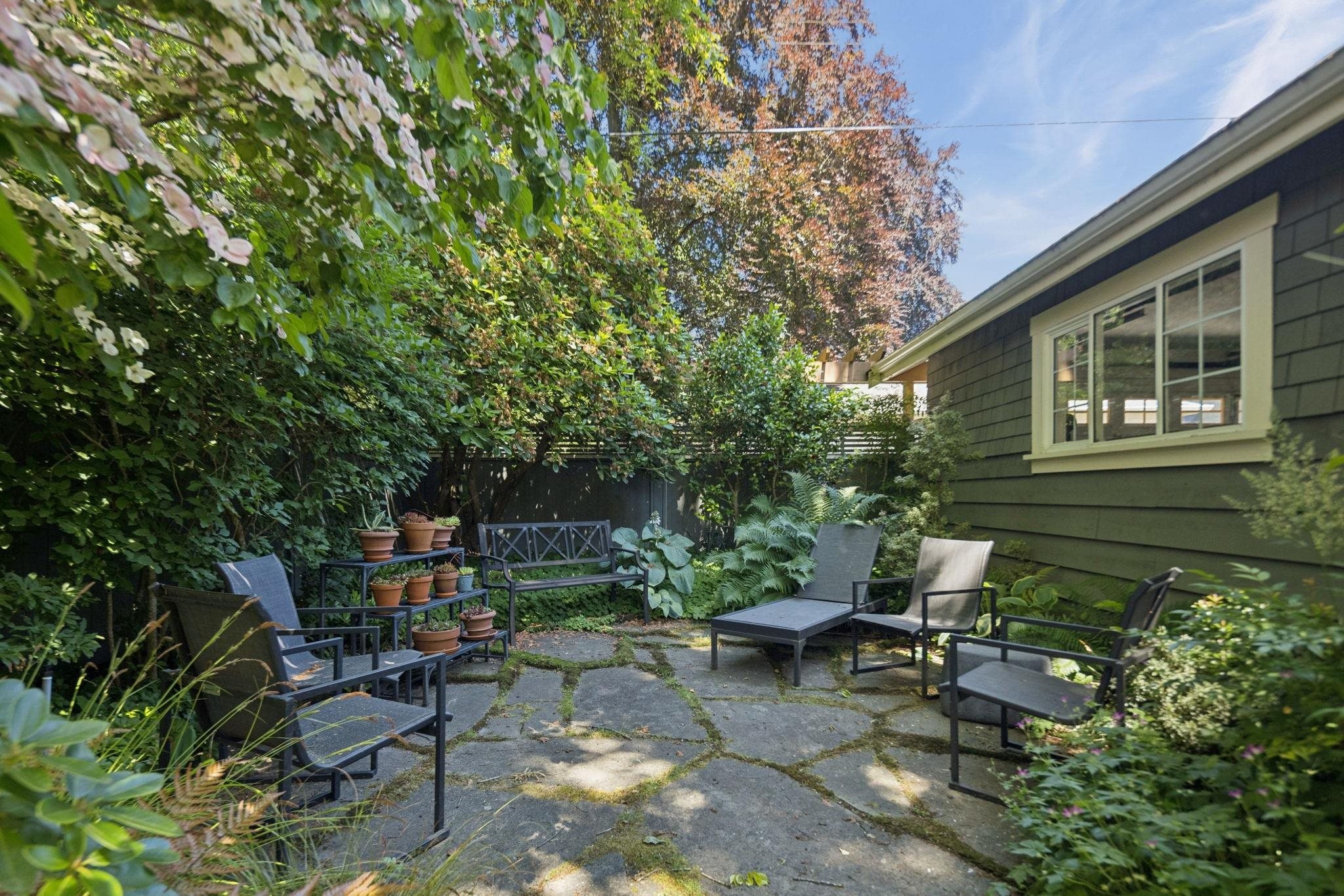 2997 38Th Avenue W, Vancouver, BC - Outdoor