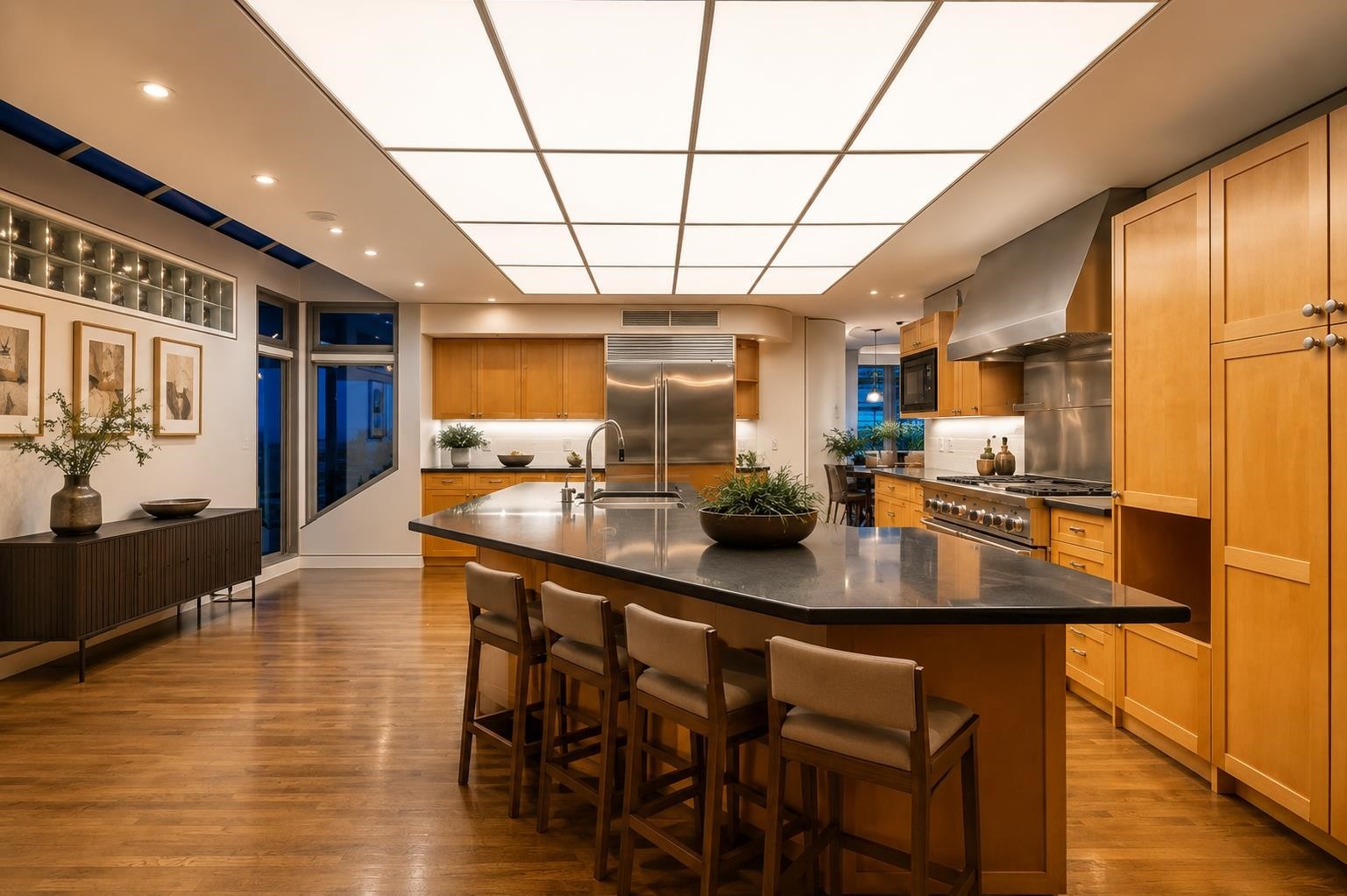 687 Beachview Drive, North Vancouver, BC - Indoor