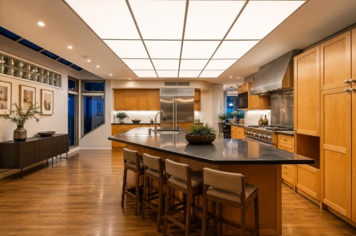 687 Beachview Drive, North Vancouver, BC - Indoor