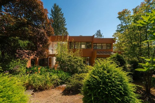 687 Beachview Drive, North Vancouver, BC - Outdoor