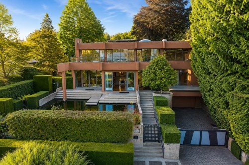 687 Beachview Drive, North Vancouver, BC - Outdoor With Deck Patio Veranda