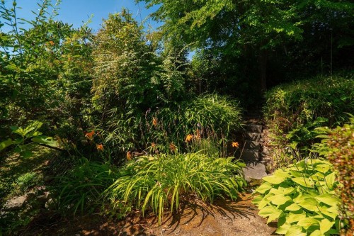 687 Beachview Drive, North Vancouver, BC - Outdoor