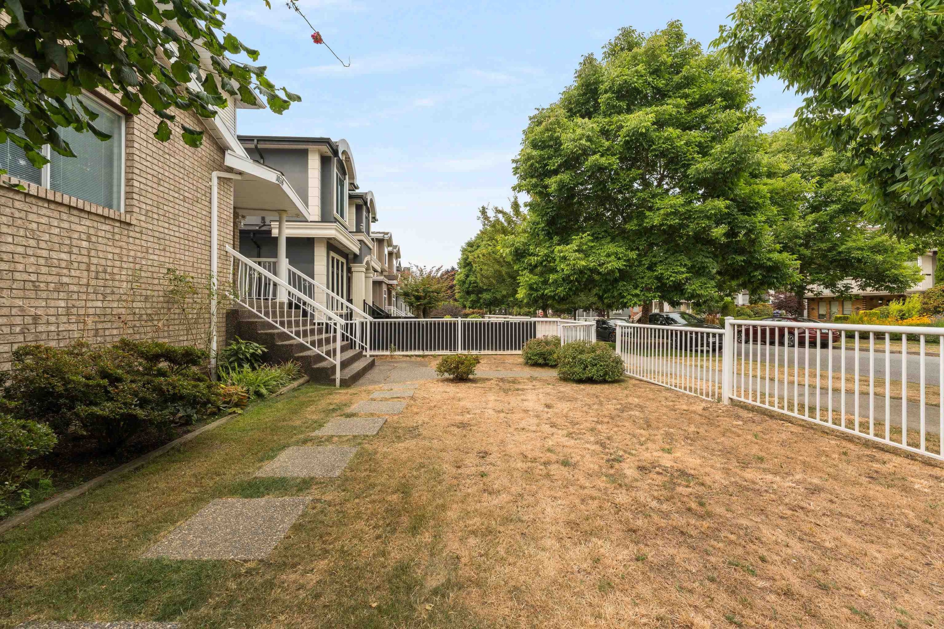 1038 51St Avenue E, Vancouver, BC - Outdoor