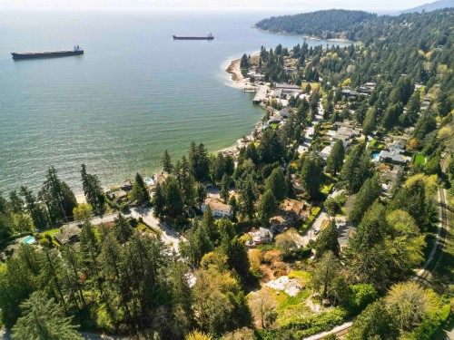 4019 Rose Crescent, West Vancouver, BC 