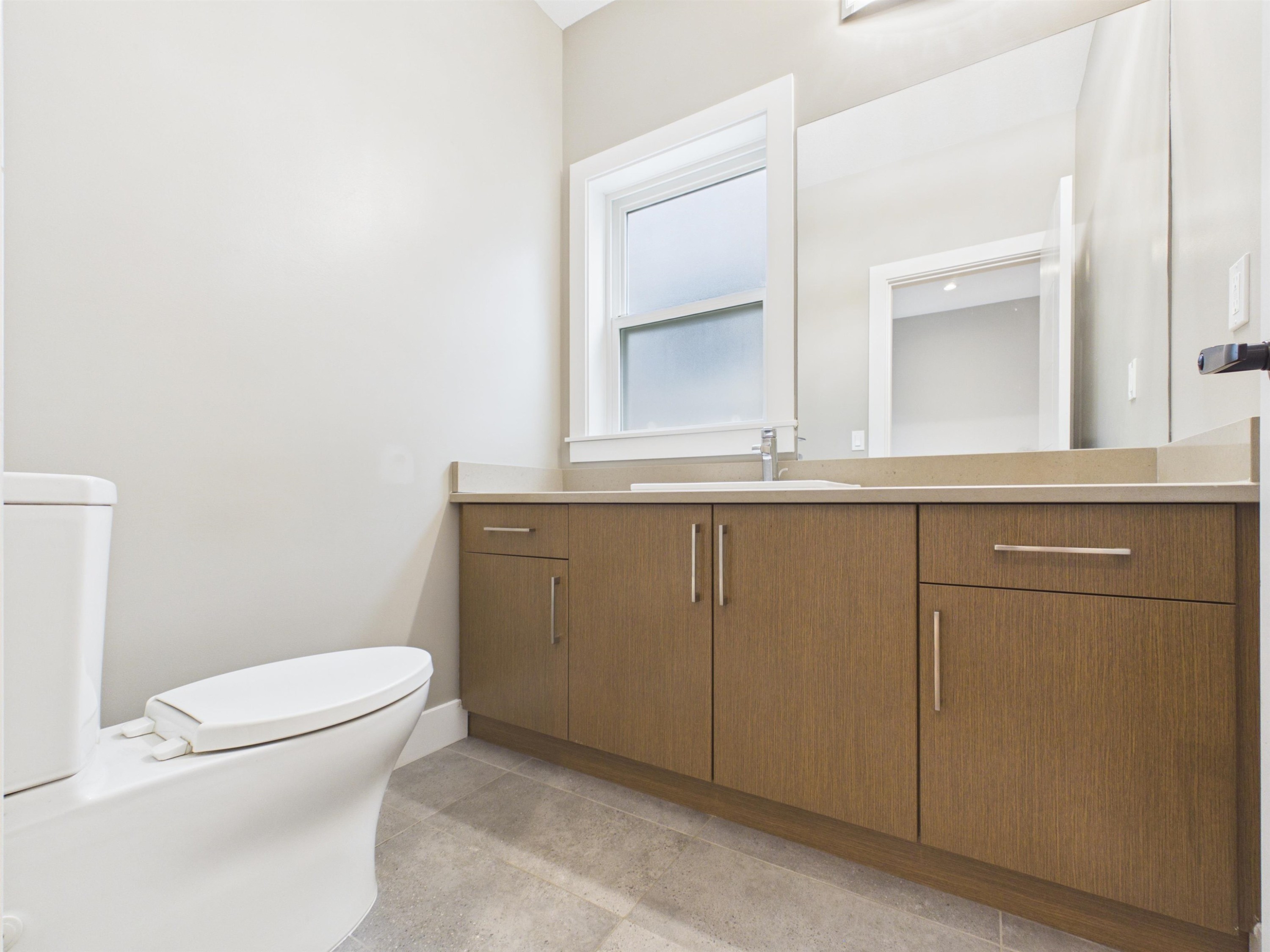 3534 Archworth Avenue, Coquitlam, BC - Indoor Photo Showing Bathroom