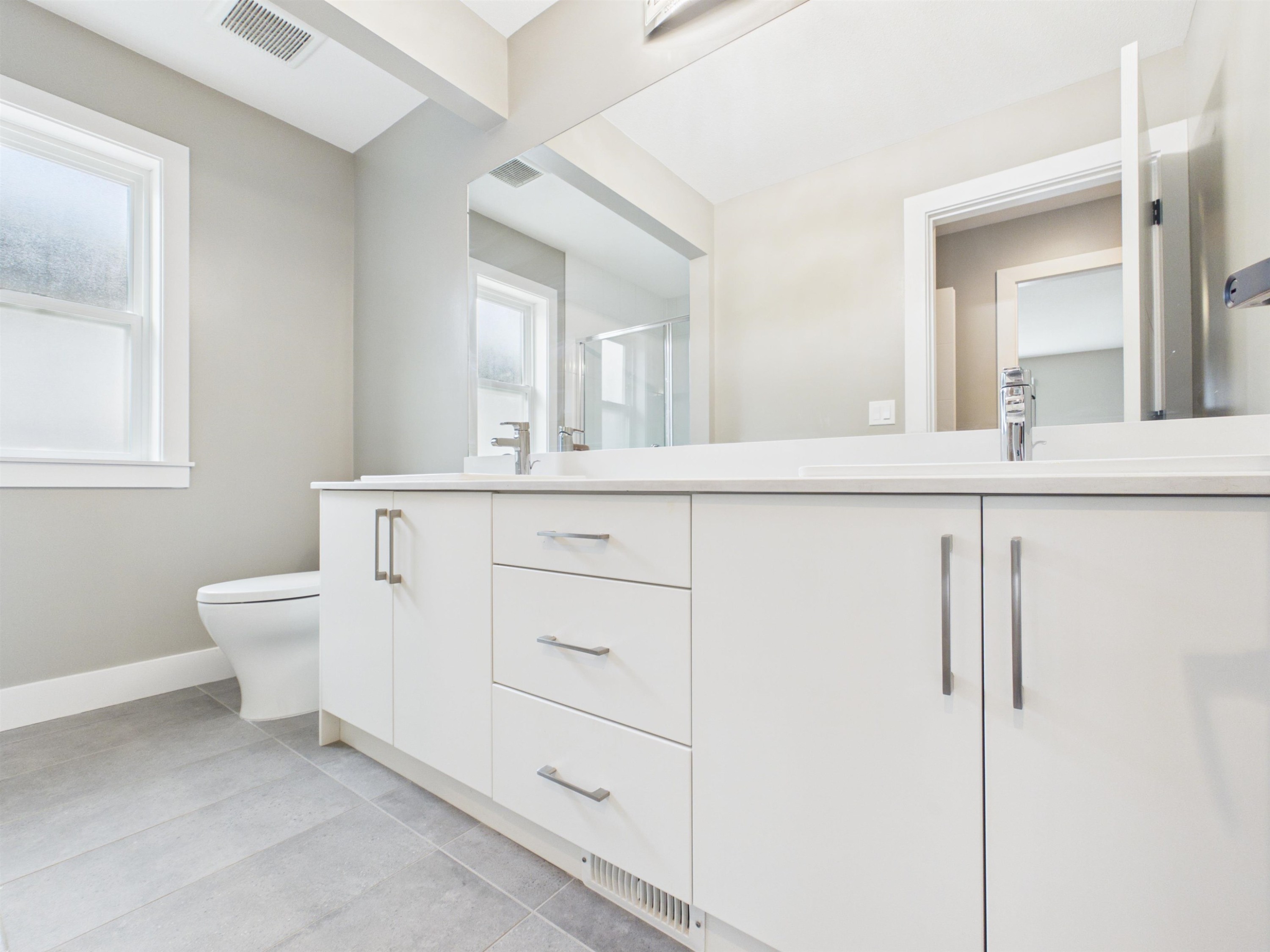 3534 Archworth Avenue, Coquitlam, BC - Indoor Photo Showing Bathroom