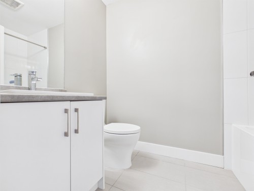 3534 Archworth Avenue, Coquitlam, BC - Indoor Photo Showing Bathroom