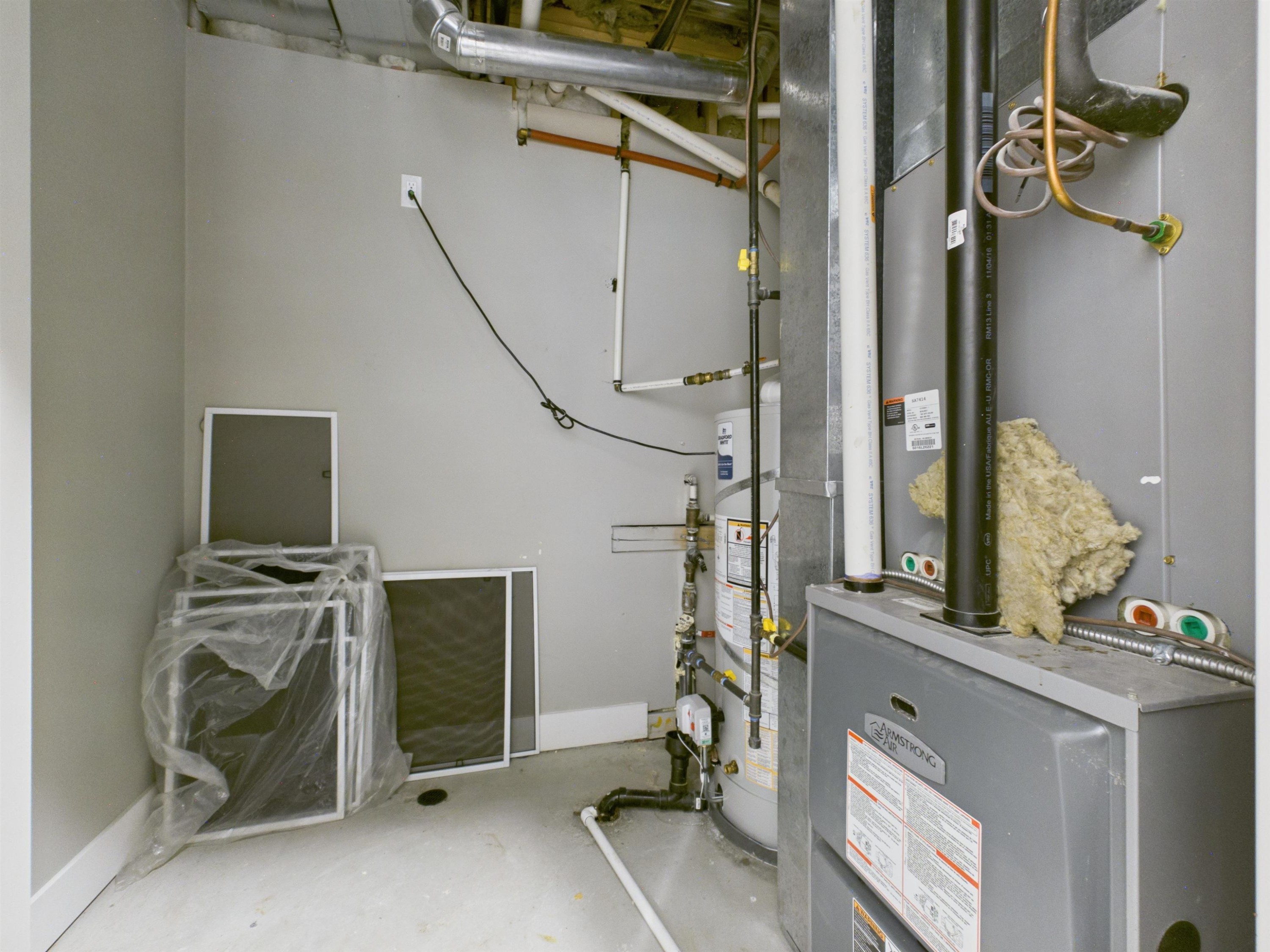 3534 Archworth Avenue, Coquitlam, BC - Indoor Photo Showing Basement