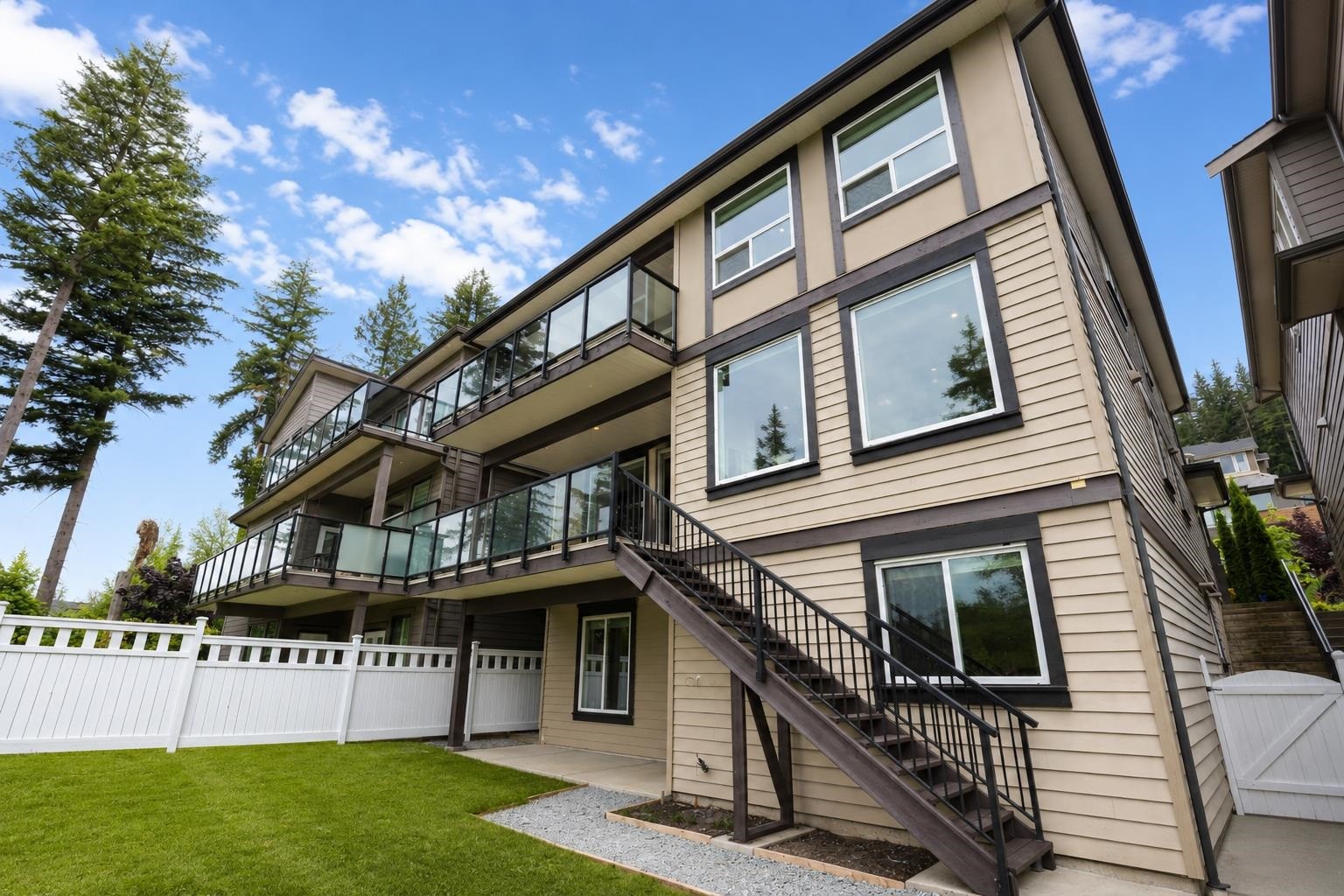 3534 Archworth Avenue, Coquitlam, BC - Outdoor