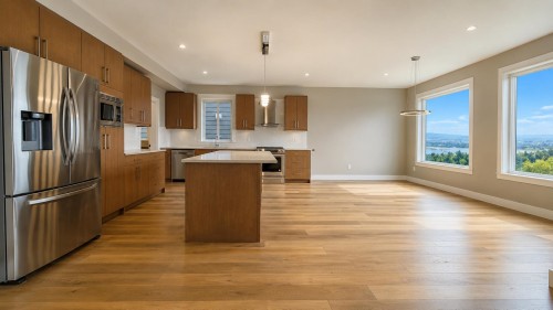 3534 Archworth Avenue, Coquitlam, BC - Indoor Photo Showing Kitchen
