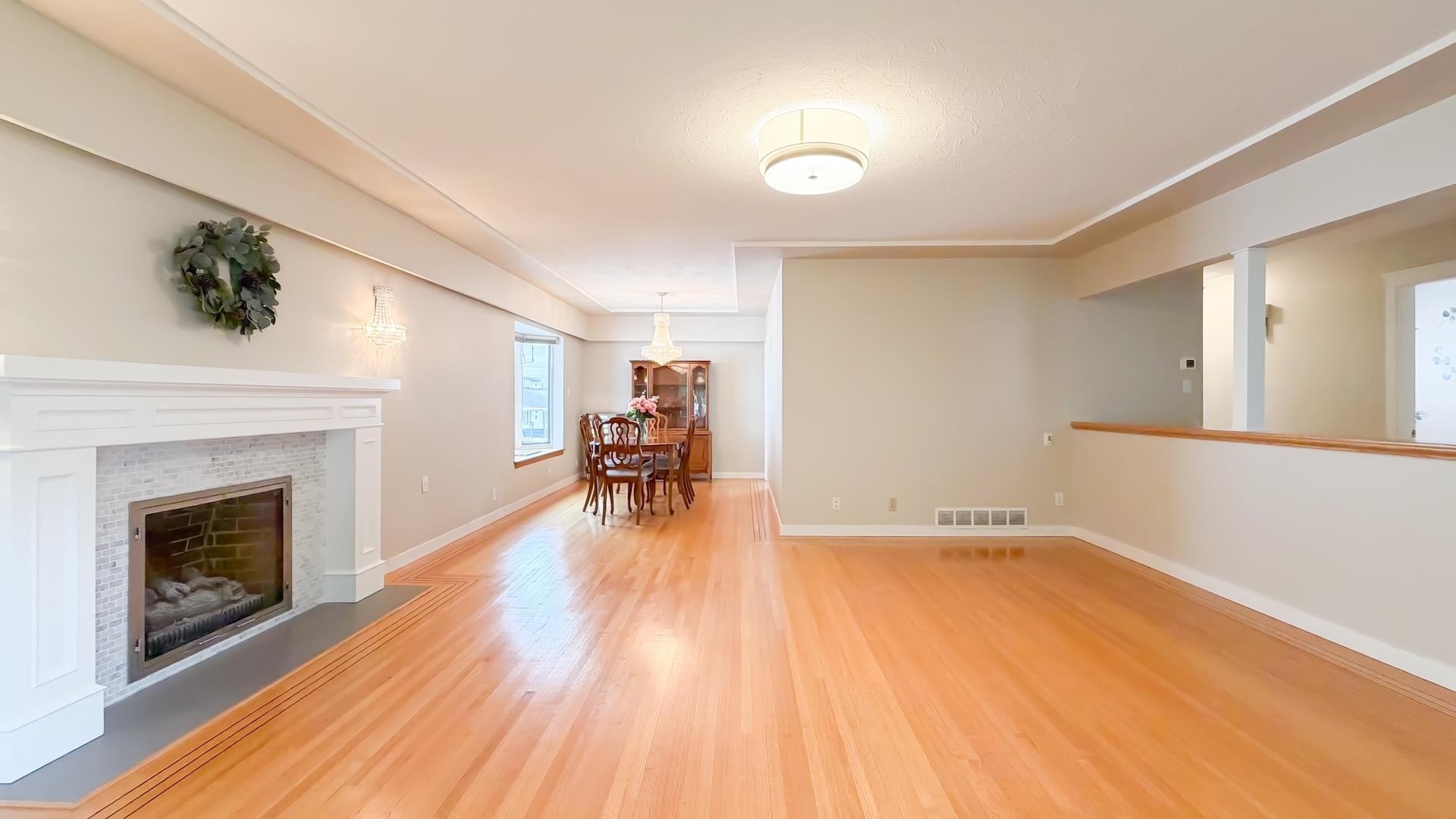 6462 Nanaimo Street, Vancouver, BC - Indoor With Fireplace