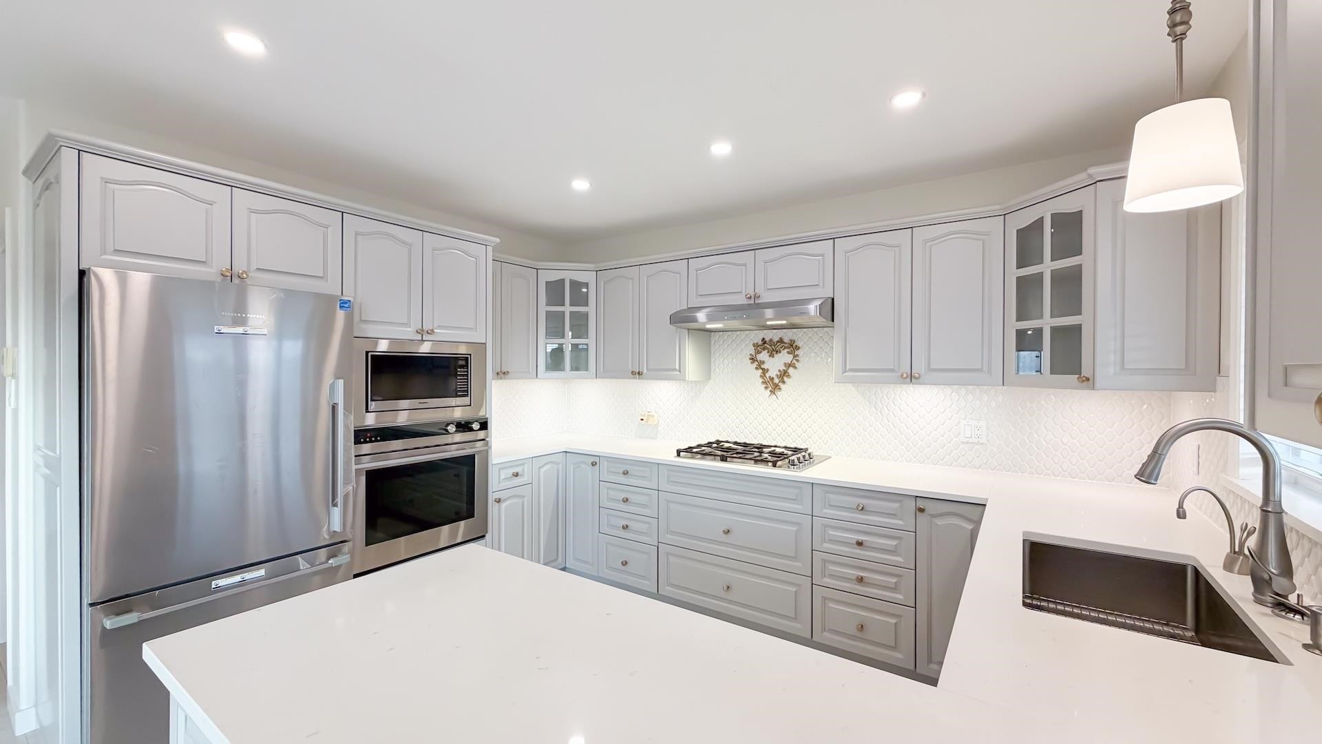 6462 Nanaimo Street, Vancouver, BC - Indoor Photo Showing Kitchen With Upgraded Kitchen