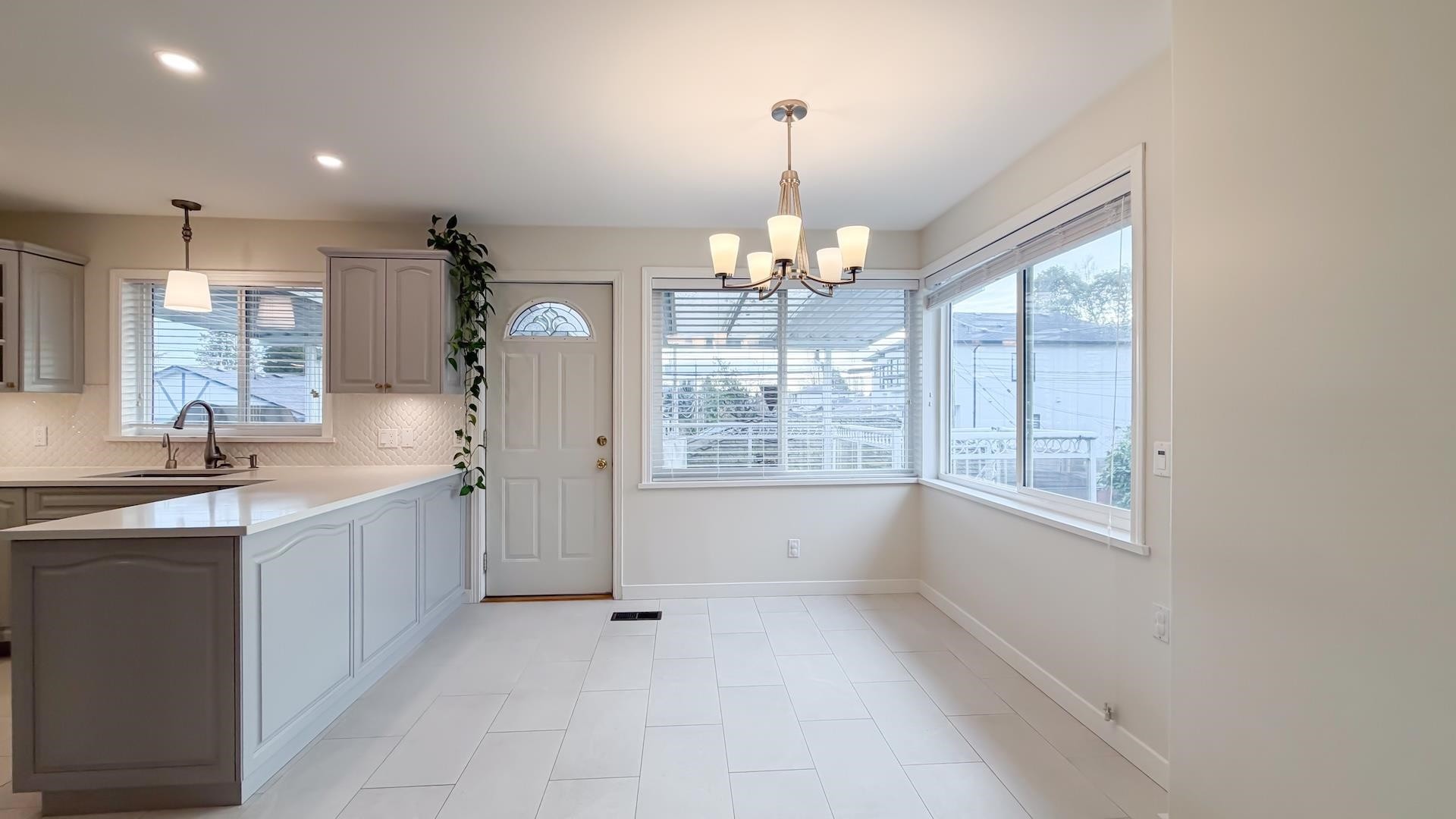 6462 Nanaimo Street, Vancouver, BC - Indoor Photo Showing Kitchen