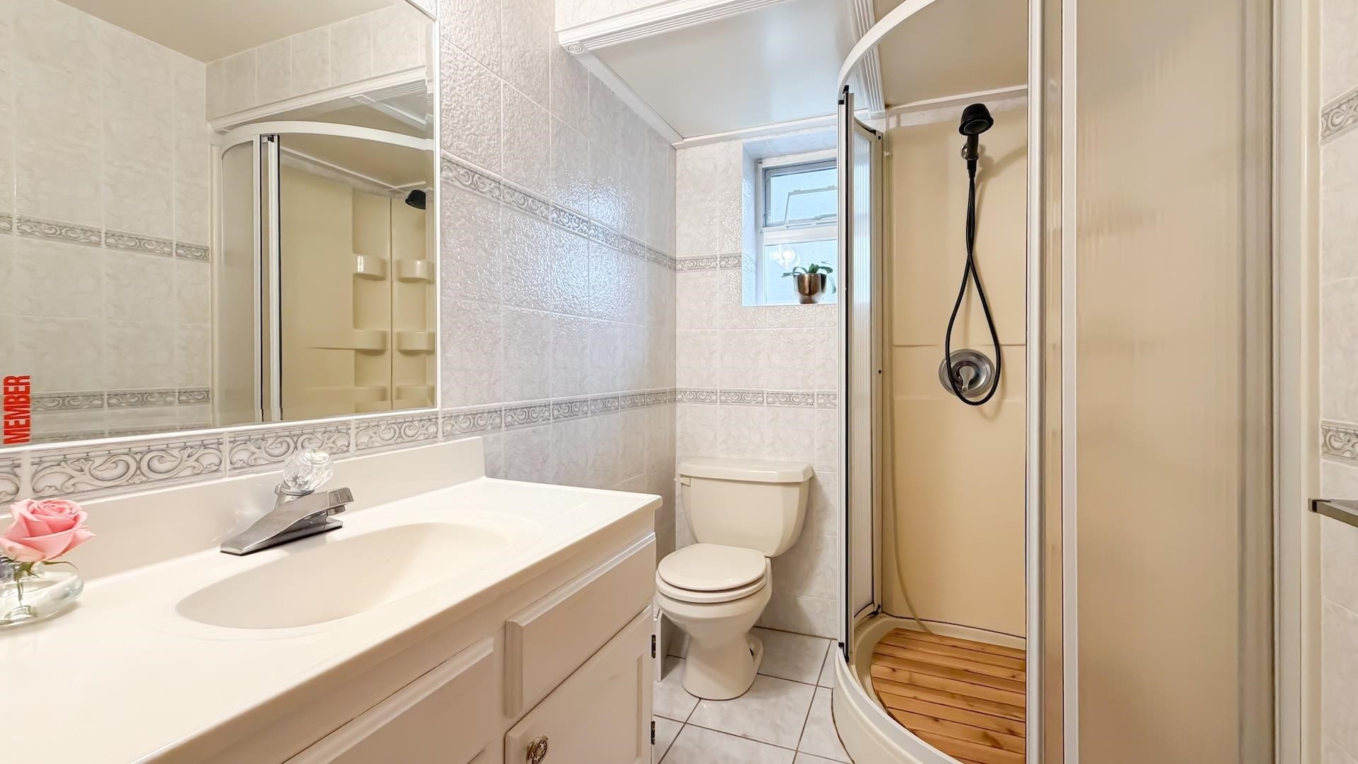 6462 Nanaimo Street, Vancouver, BC - Indoor Photo Showing Bathroom