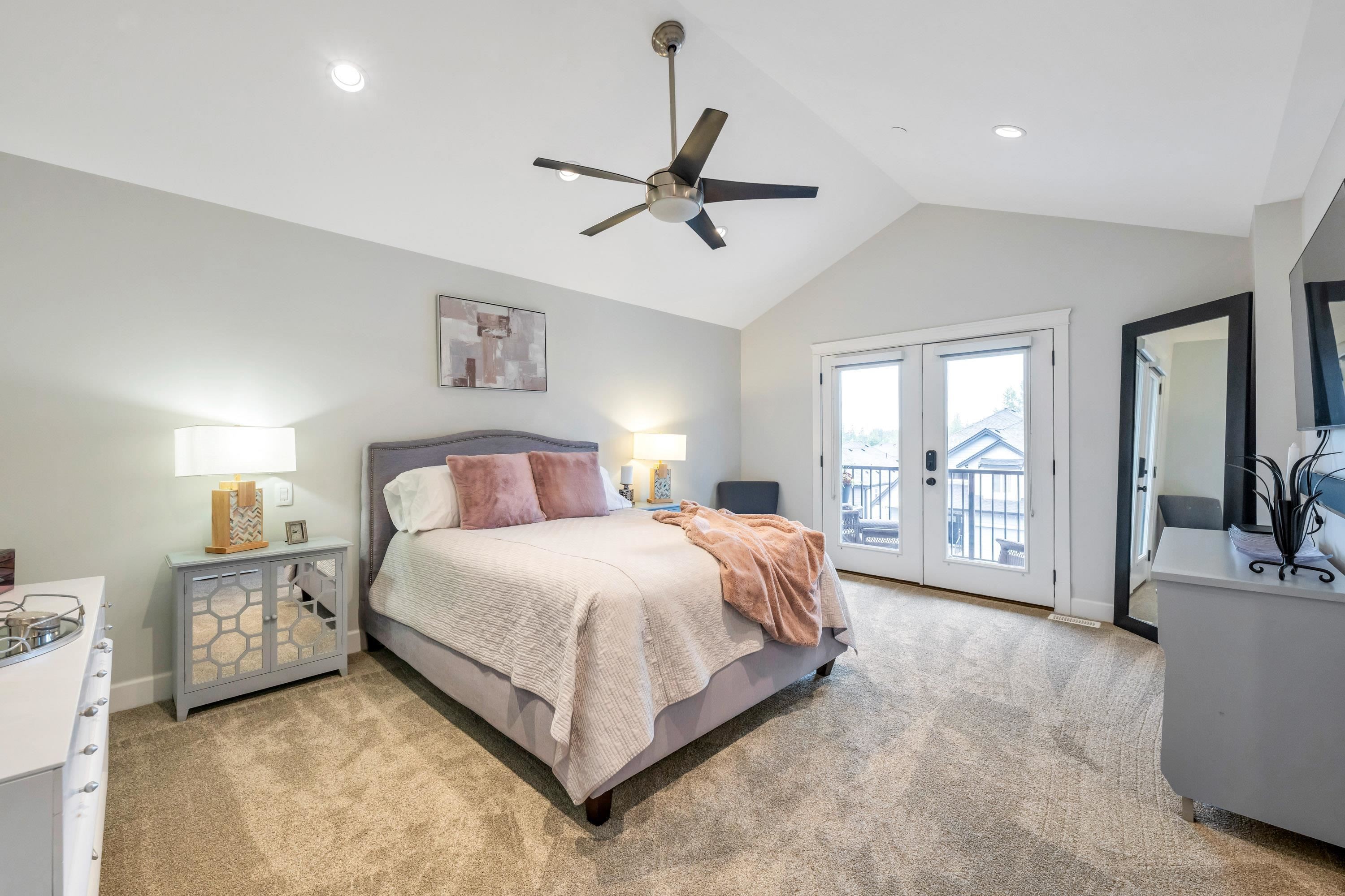 24640 101 Avenue, Maple Ridge, BC - Indoor Photo Showing Bedroom