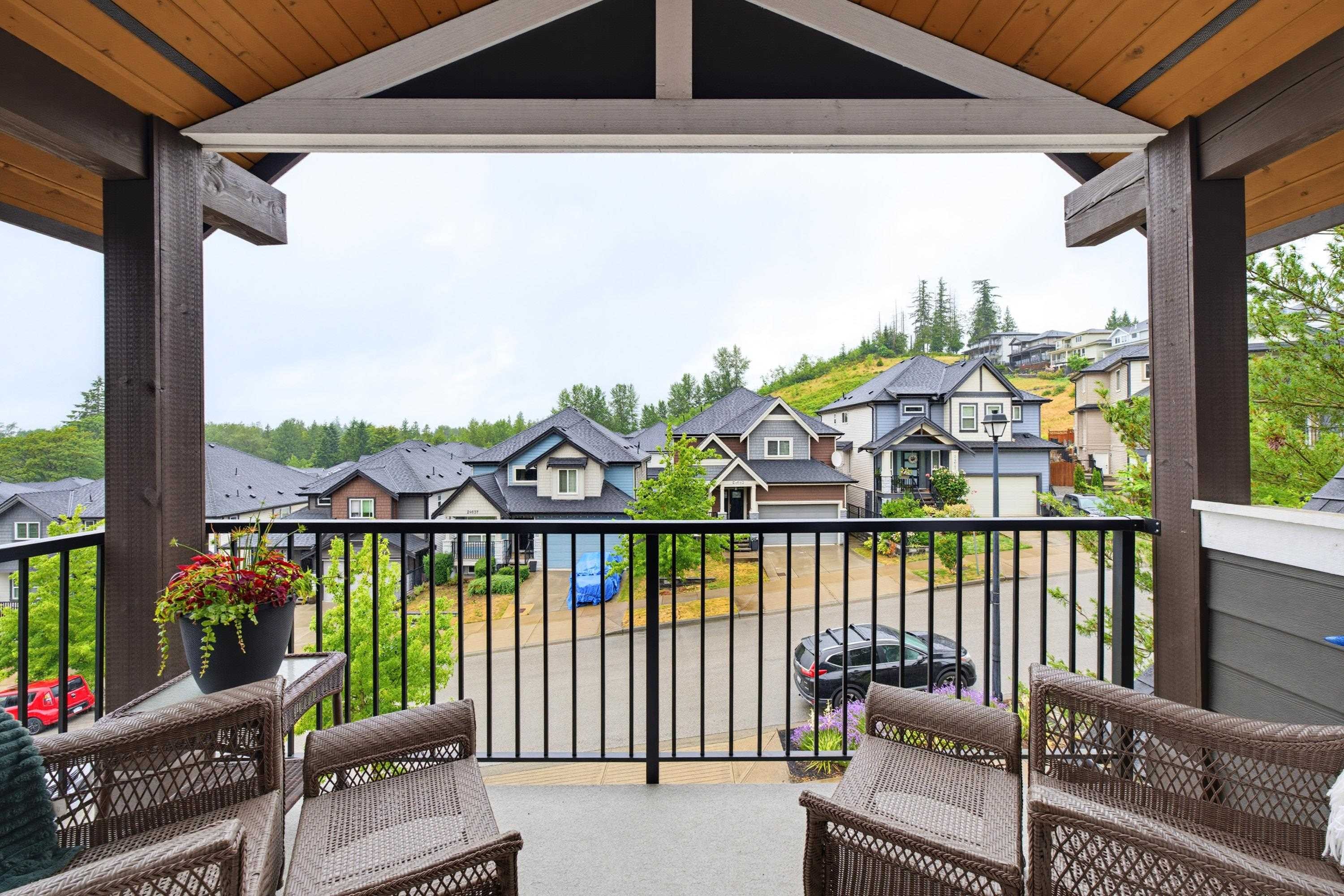 24640 101 Avenue, Maple Ridge, BC - Outdoor With Deck Patio Veranda With Exterior