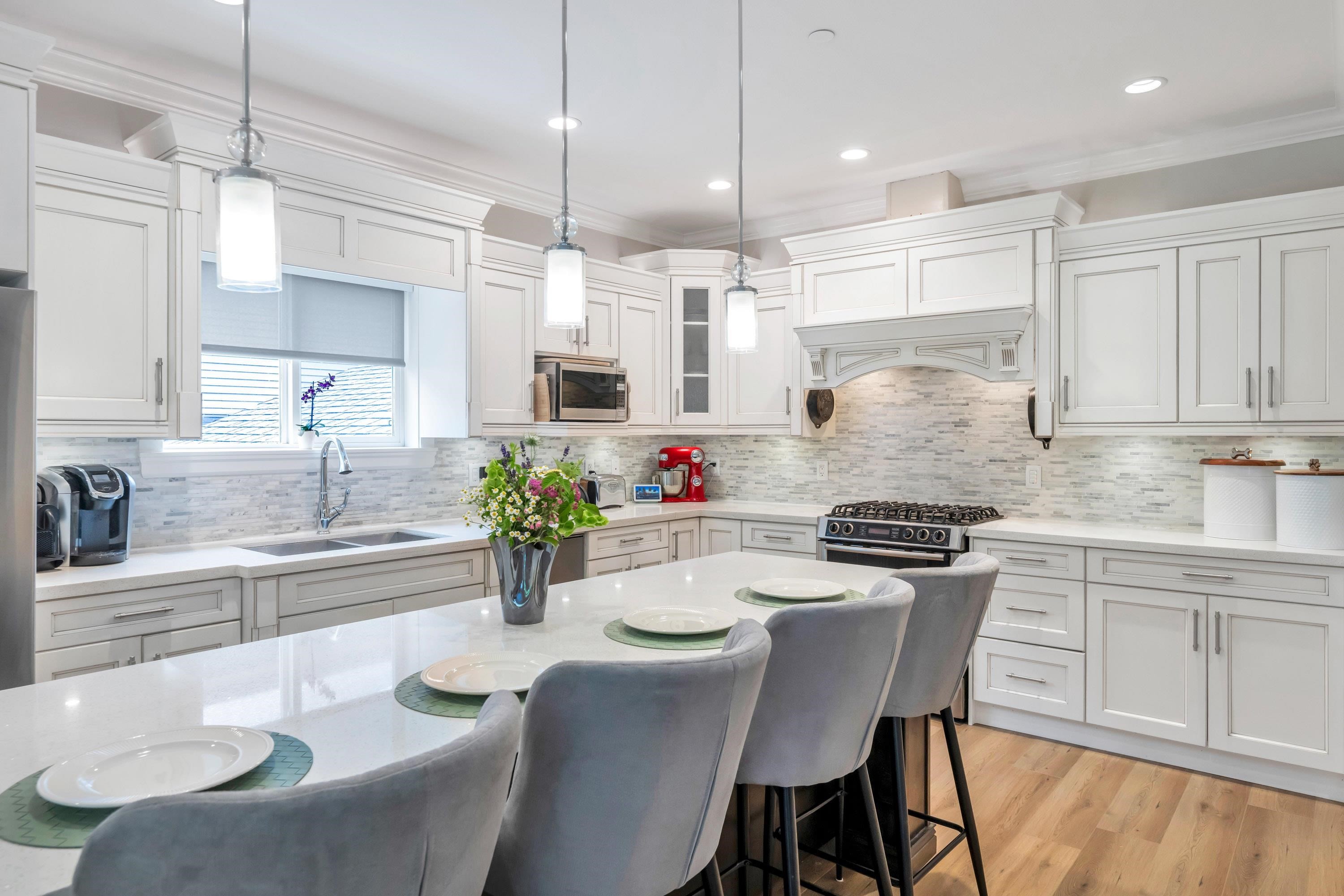24640 101 Avenue, Maple Ridge, BC - Indoor