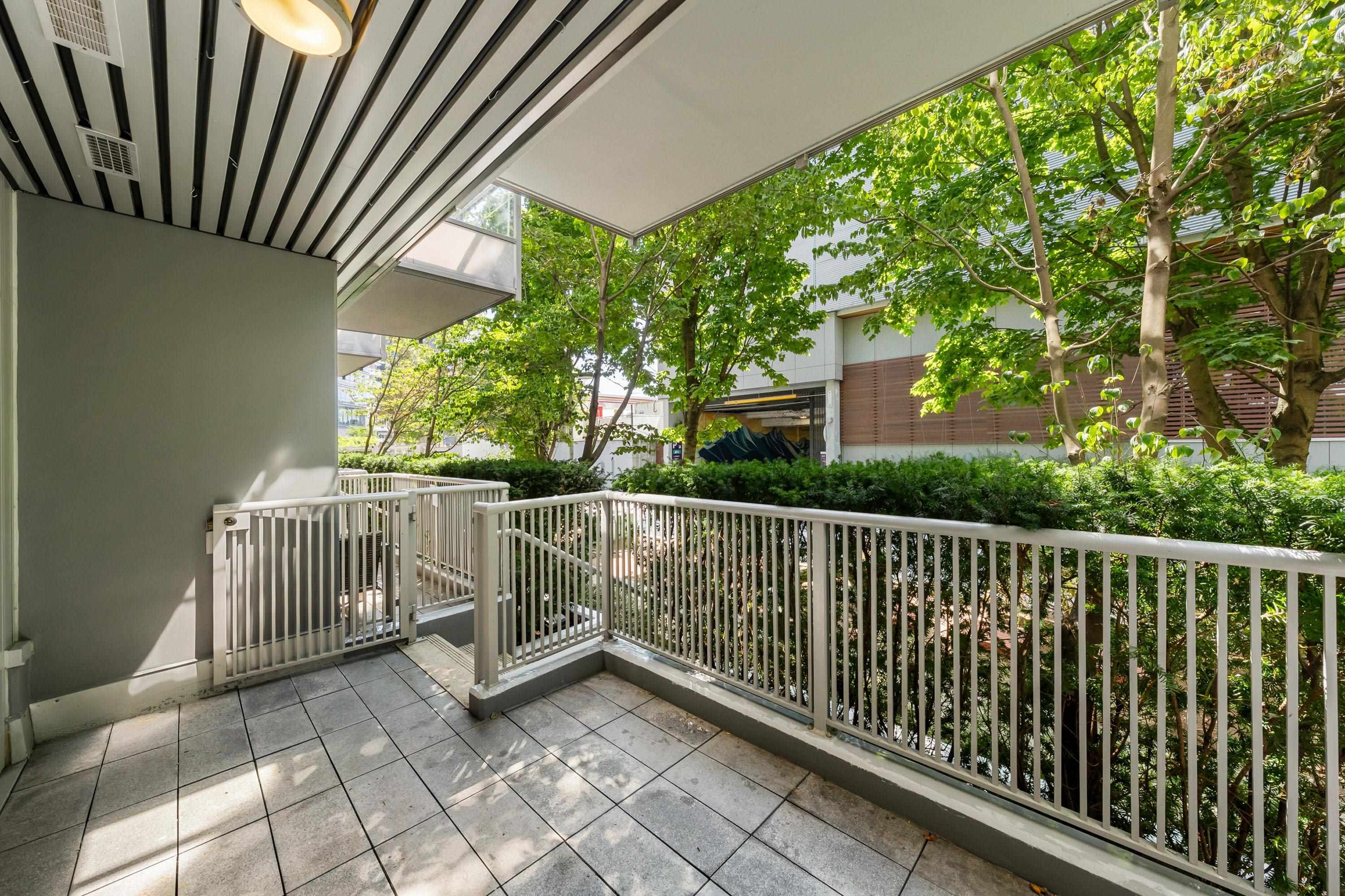 134 1St Avenue E, Vancouver, BC - Outdoor With Exterior