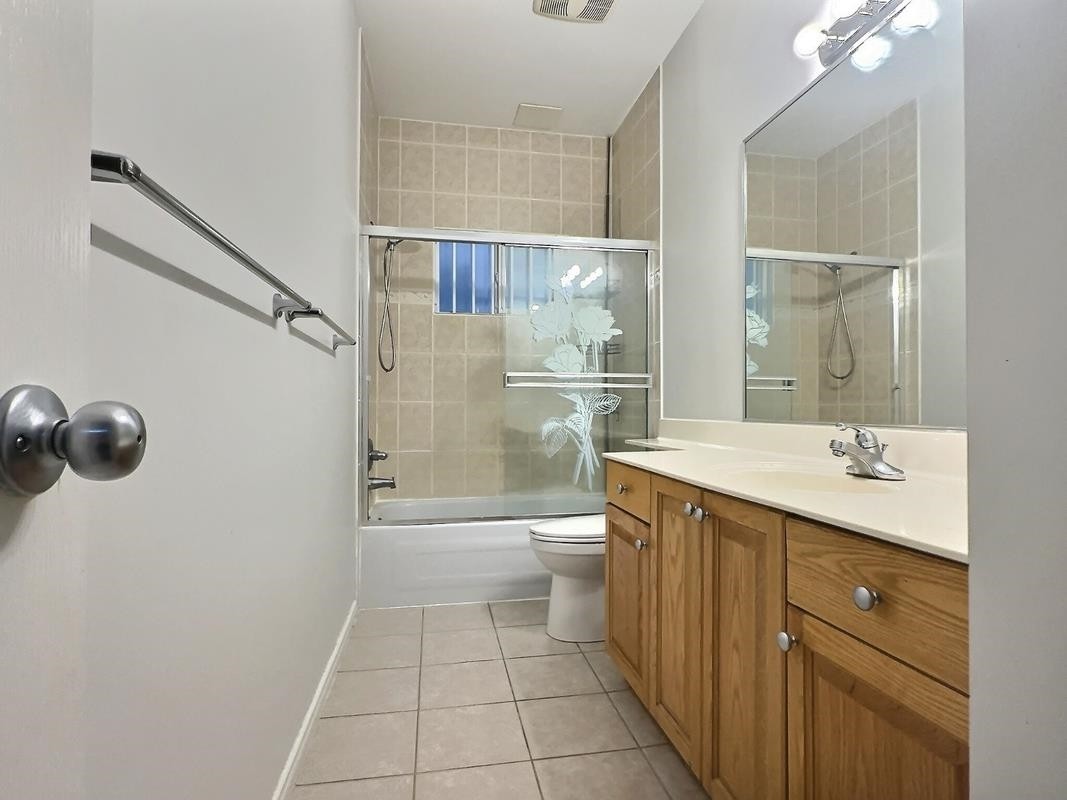 3186 18Th Avenue E, Vancouver, BC - Indoor Photo Showing Bathroom