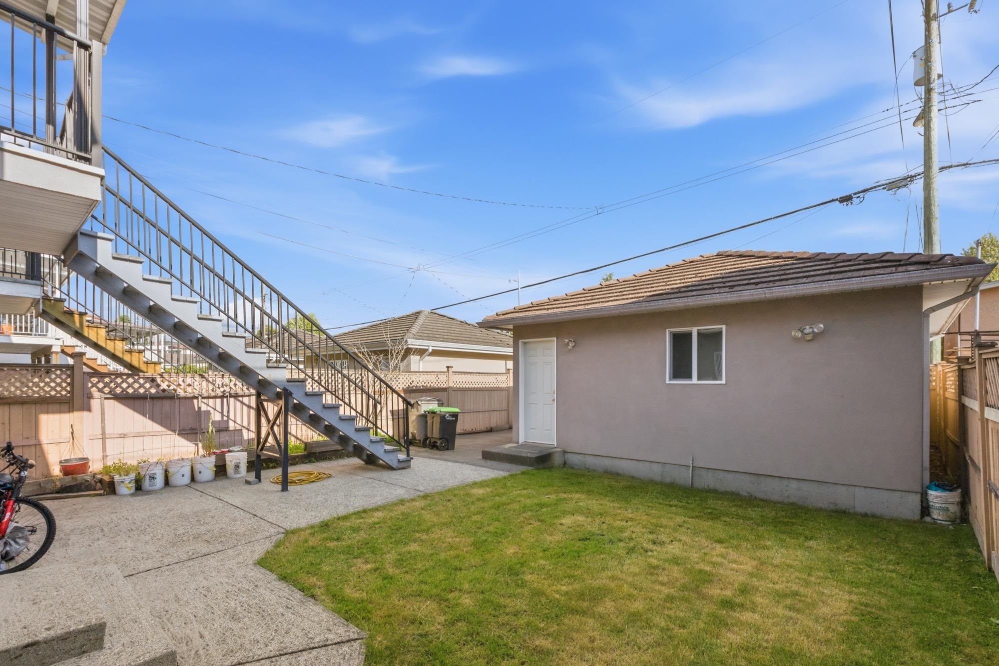 3186 18Th Avenue E, Vancouver, BC - Outdoor With Exterior