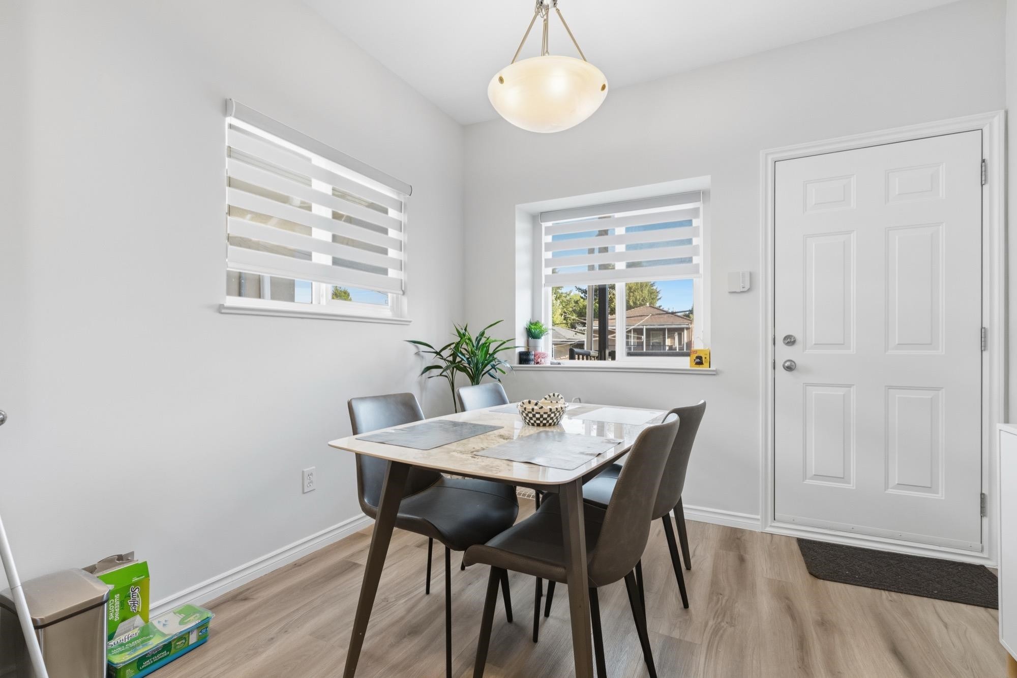 3186 18Th Avenue E, Vancouver, BC - Indoor Photo Showing Dining Room