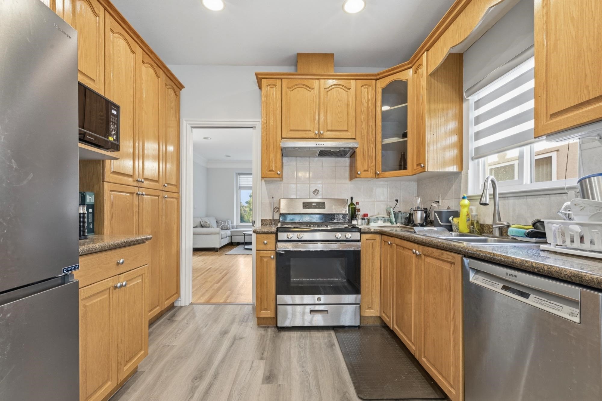 3186 18Th Avenue E, Vancouver, BC - Indoor Photo Showing Kitchen With Double Sink