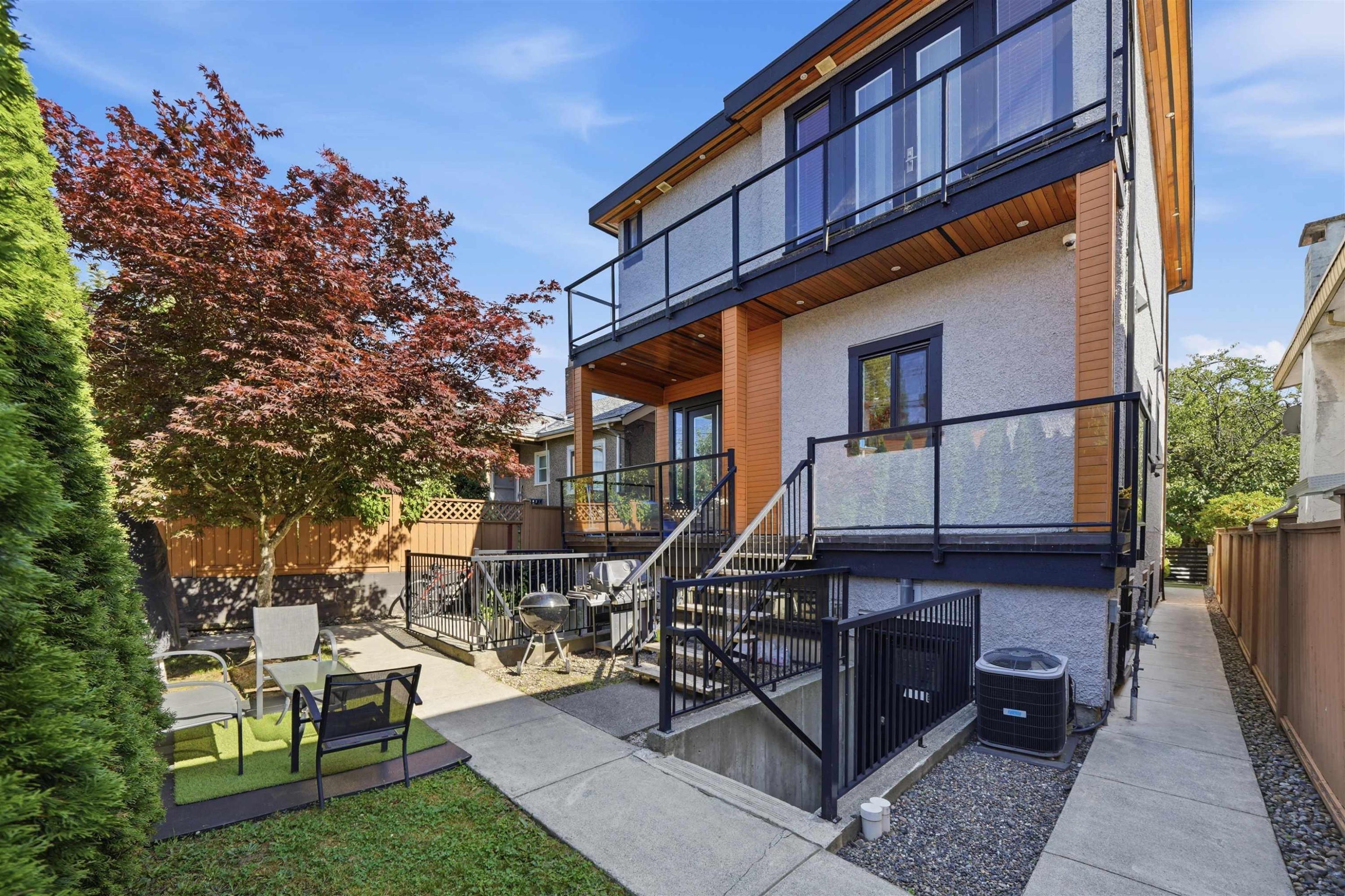 3123 7Th Avenue E, Vancouver, BC - Outdoor With Balcony With Exterior