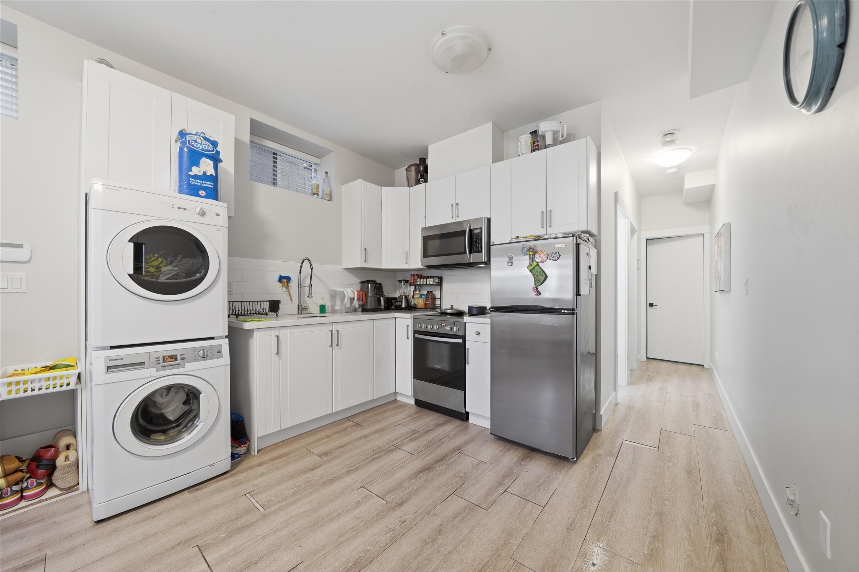 3123 7Th Avenue E, Vancouver, BC - Indoor Photo Showing Laundry Room
