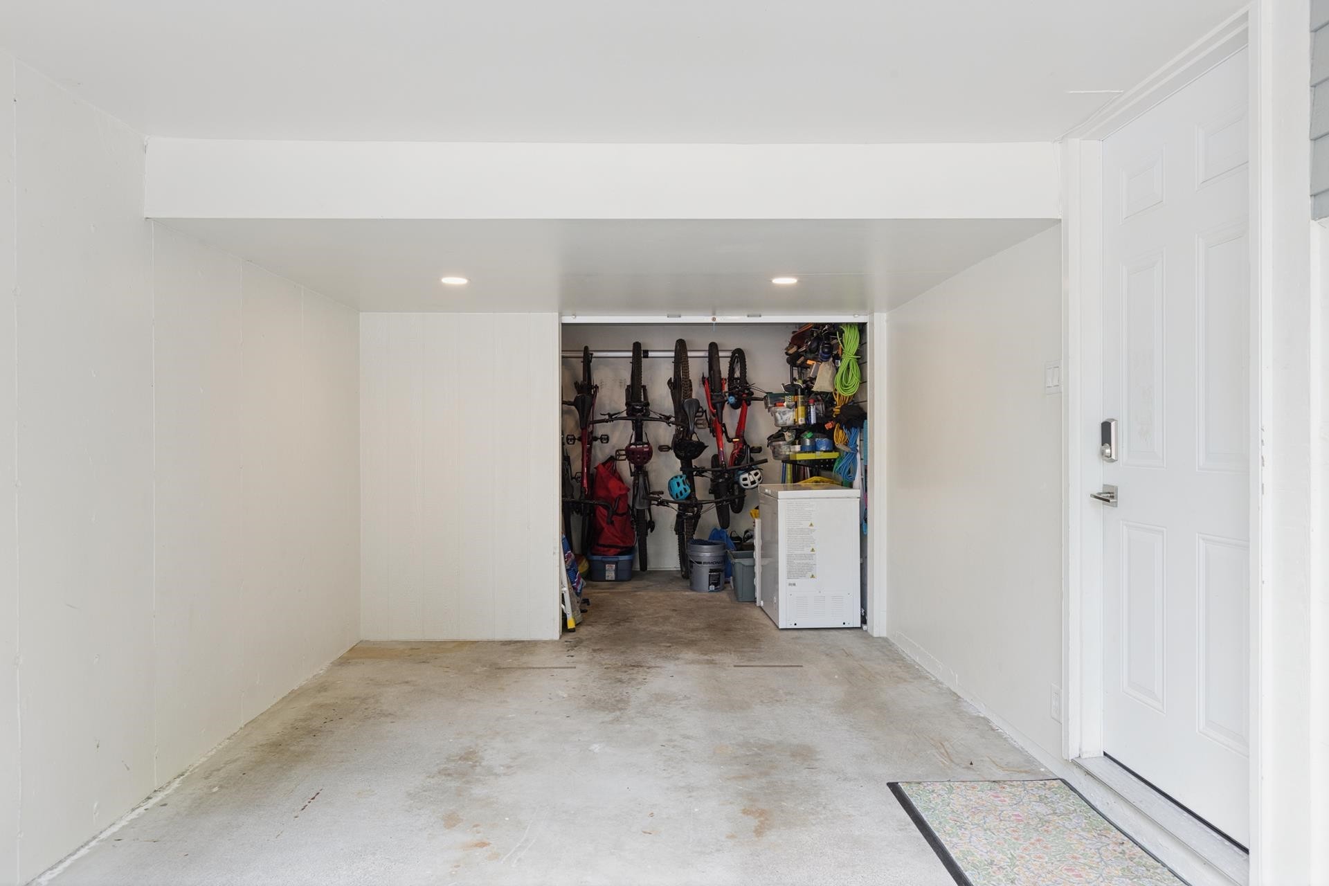 4715 Hoskins Road, North Vancouver, BC