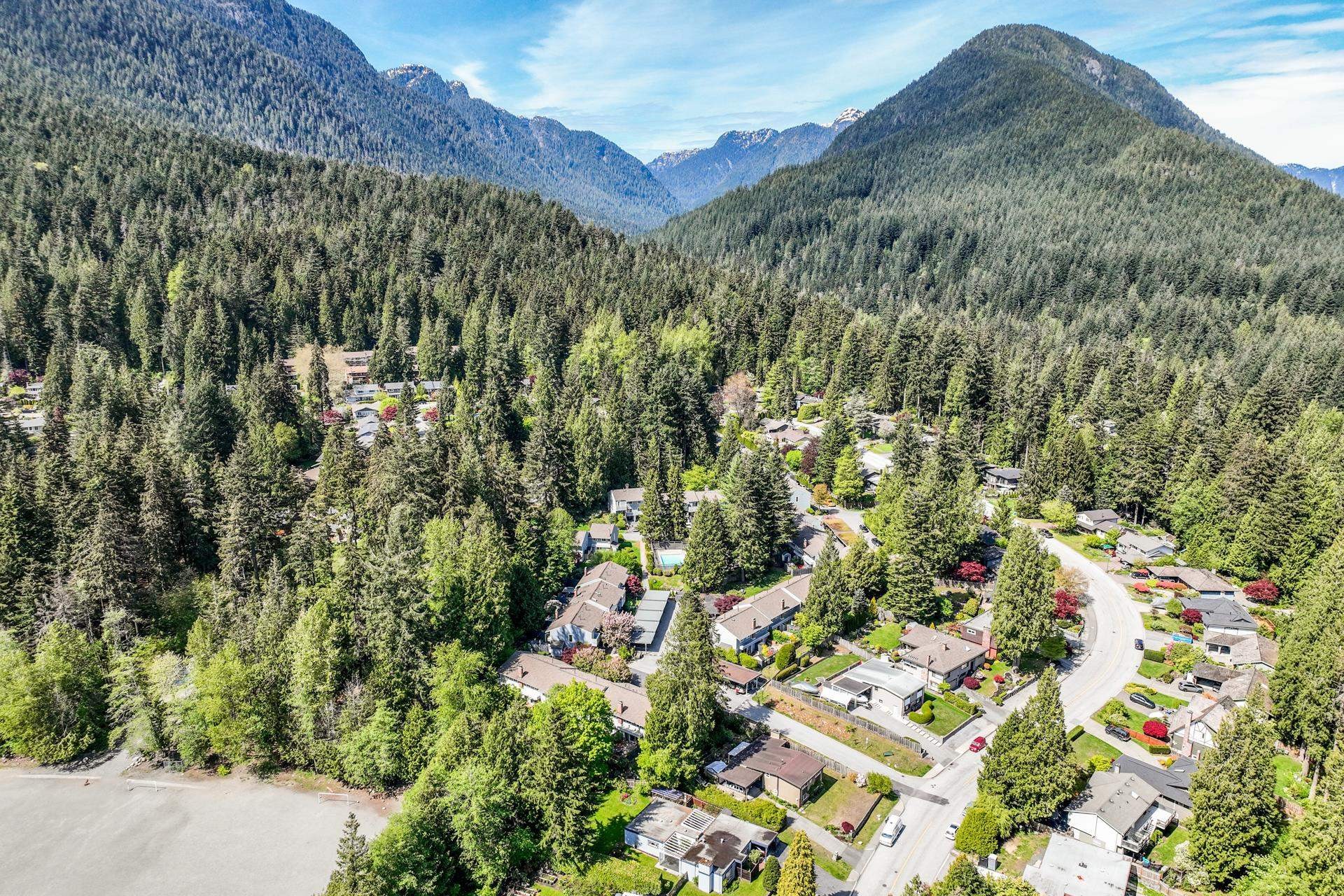4715 Hoskins Road, North Vancouver, BC