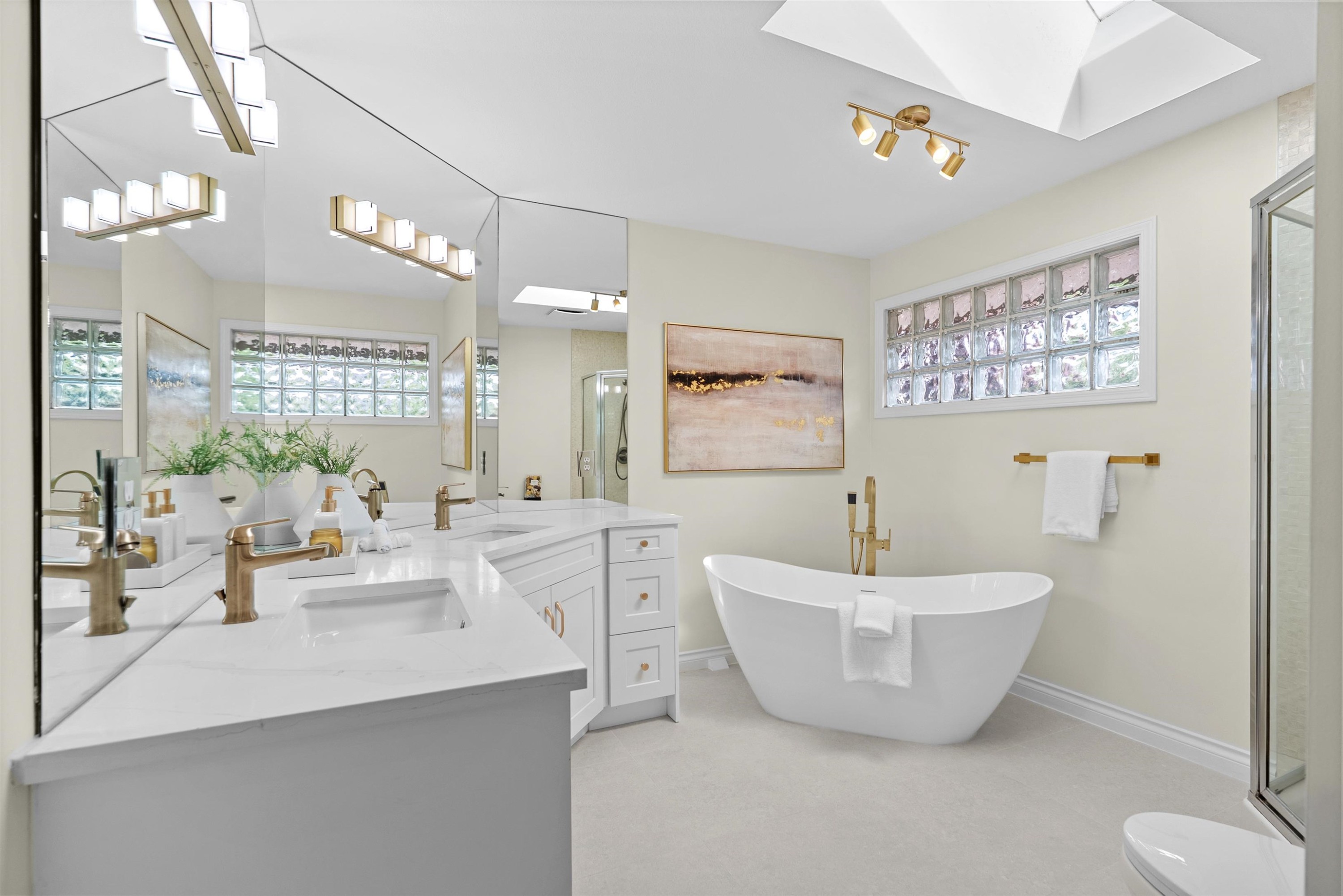 12051 Imperial Drive, Richmond, BC - Indoor Photo Showing Bathroom