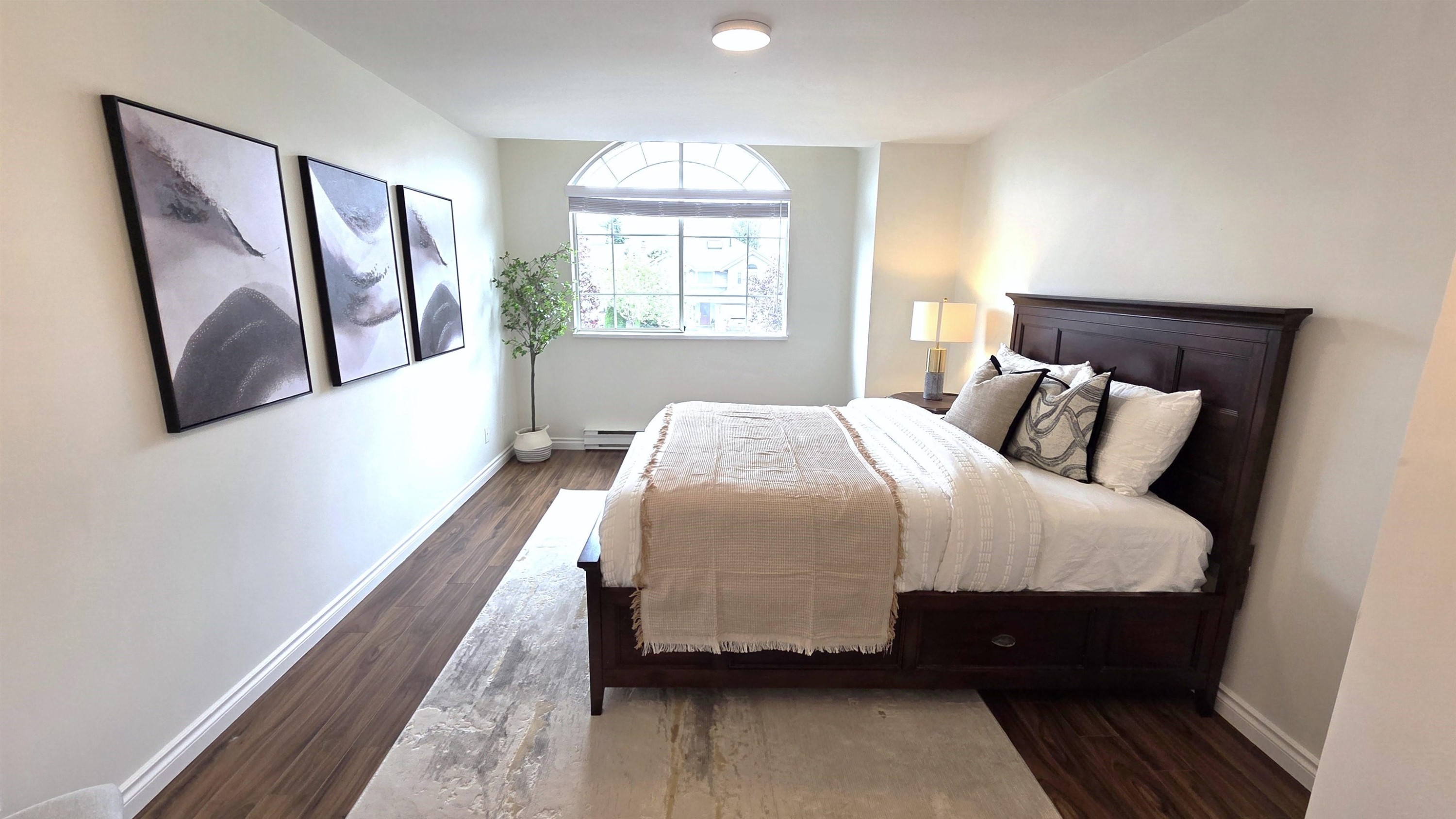 12051 Imperial Drive, Richmond, BC - Indoor Photo Showing Bedroom