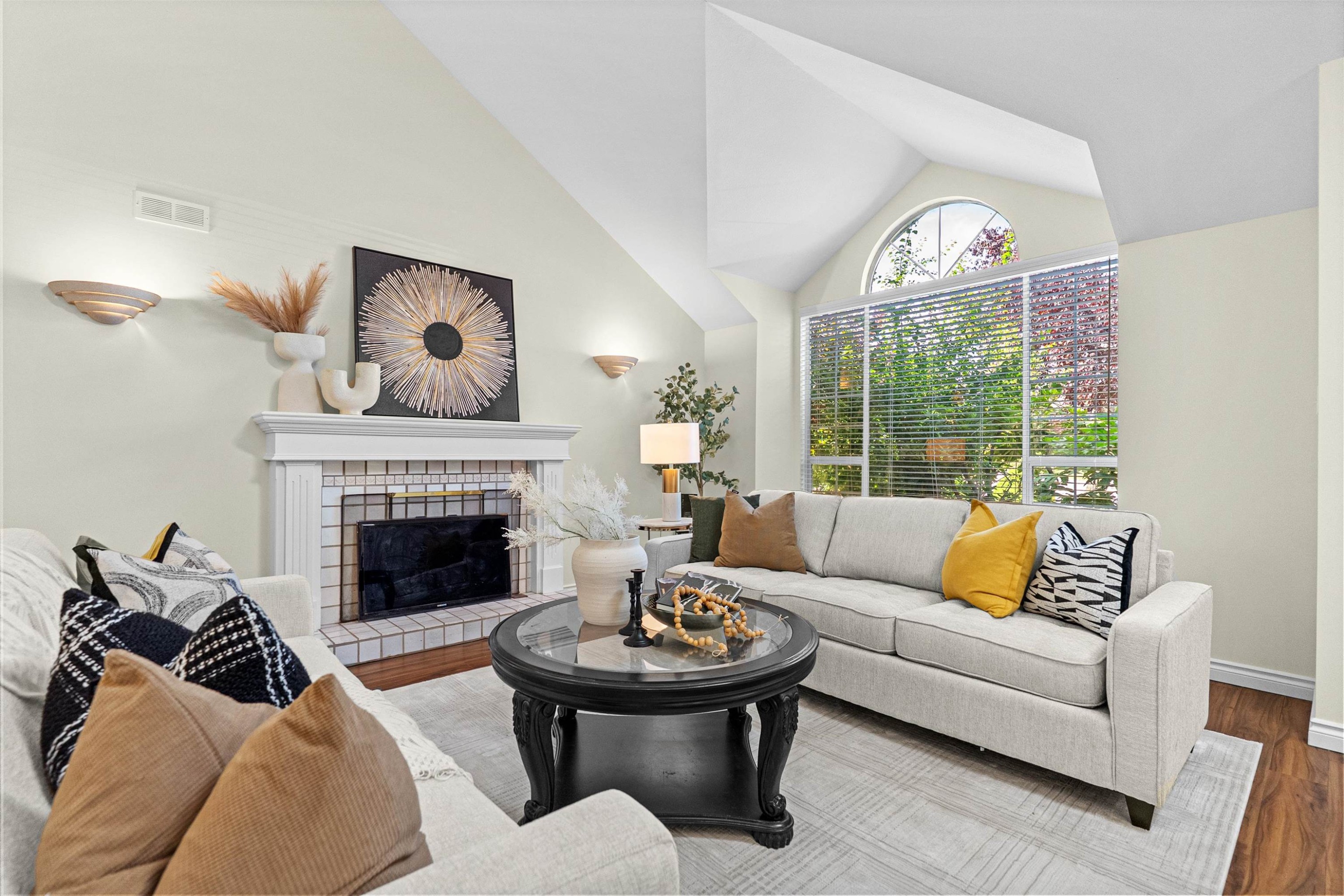 12051 Imperial Drive, Richmond, BC - Indoor Photo Showing Living Room With Fireplace