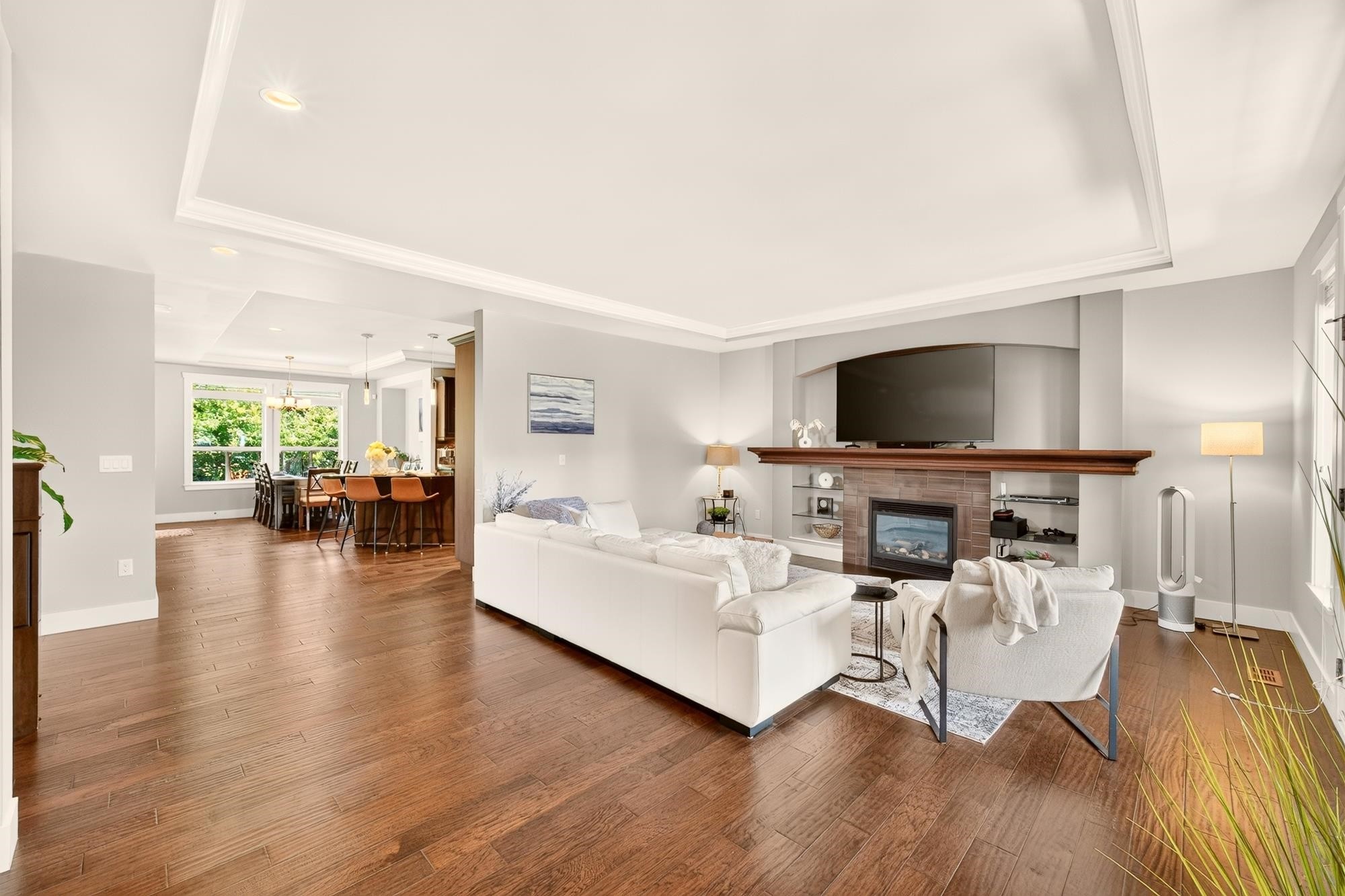 3401 Horizon Drive, Coquitlam, BC - Indoor Photo Showing Living Room With Fireplace