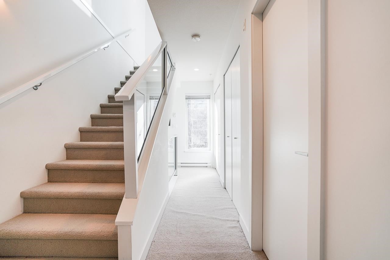 2330 Windsor Street, Vancouver, BC - Indoor Photo Showing Other Room