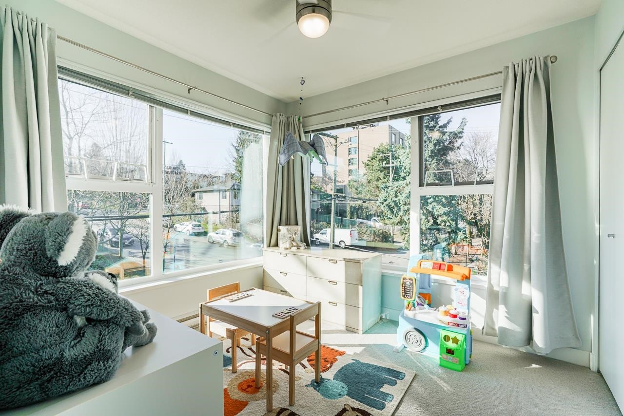 2330 Windsor Street, Vancouver, BC - Indoor