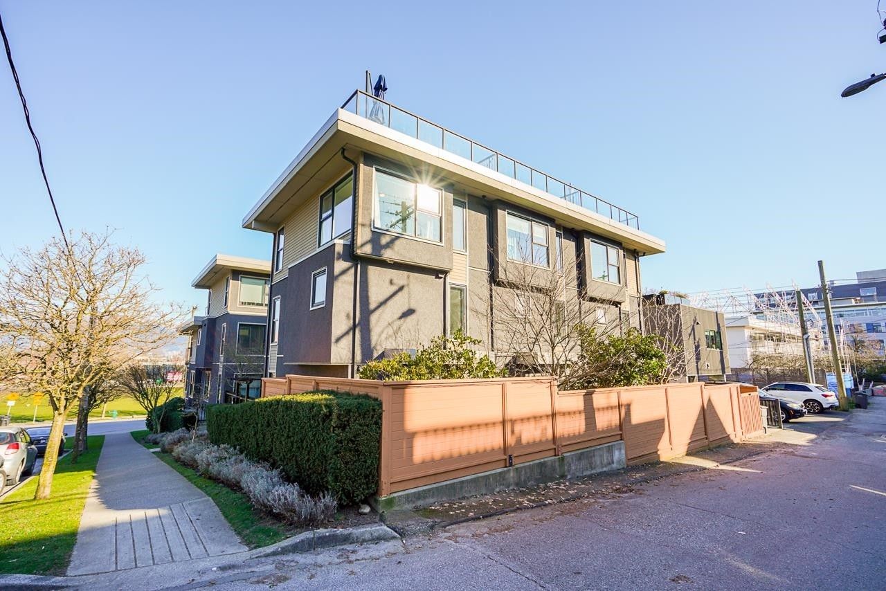 2330 Windsor Street, Vancouver, BC - Outdoor