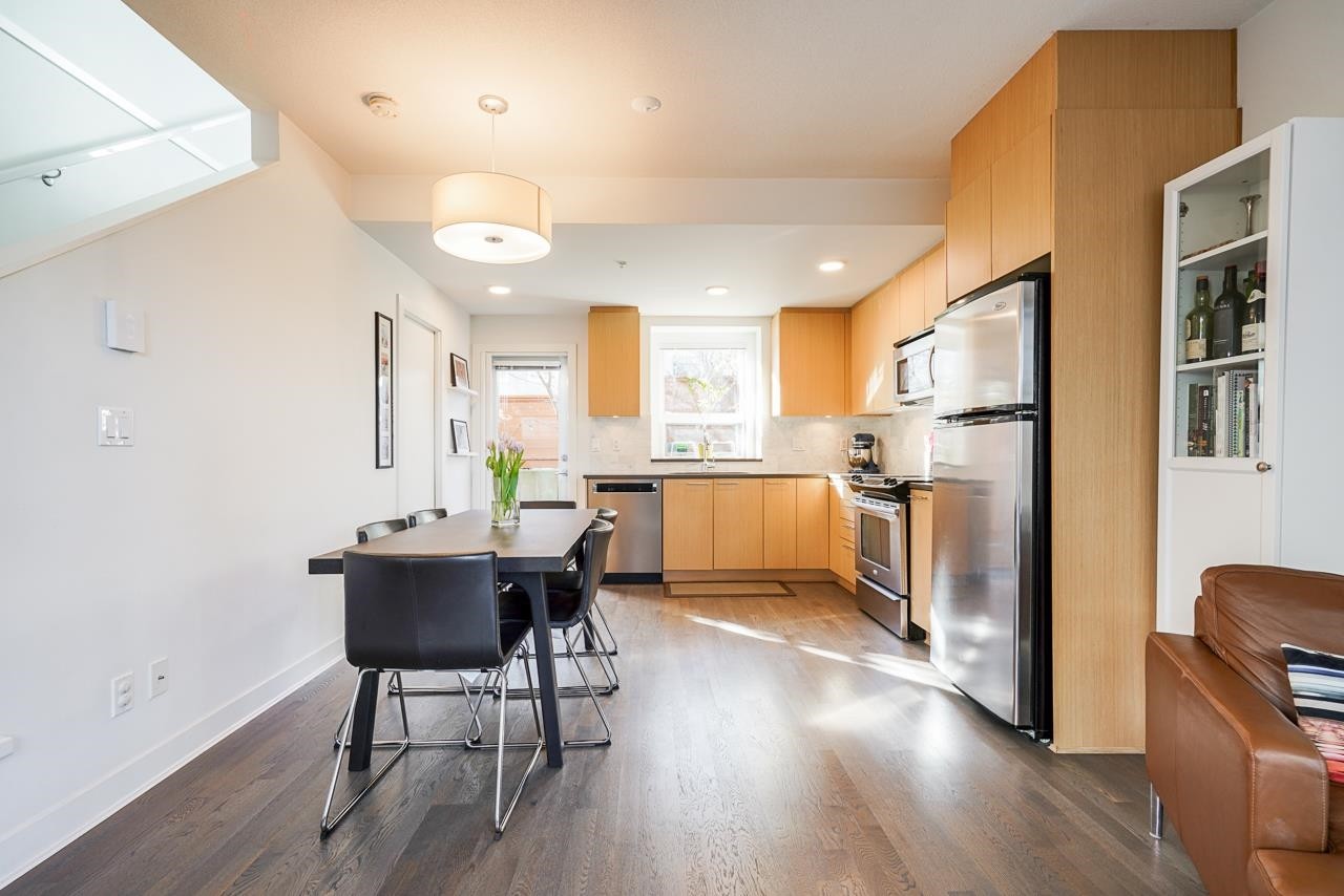 2330 Windsor Street, Vancouver, BC - Indoor