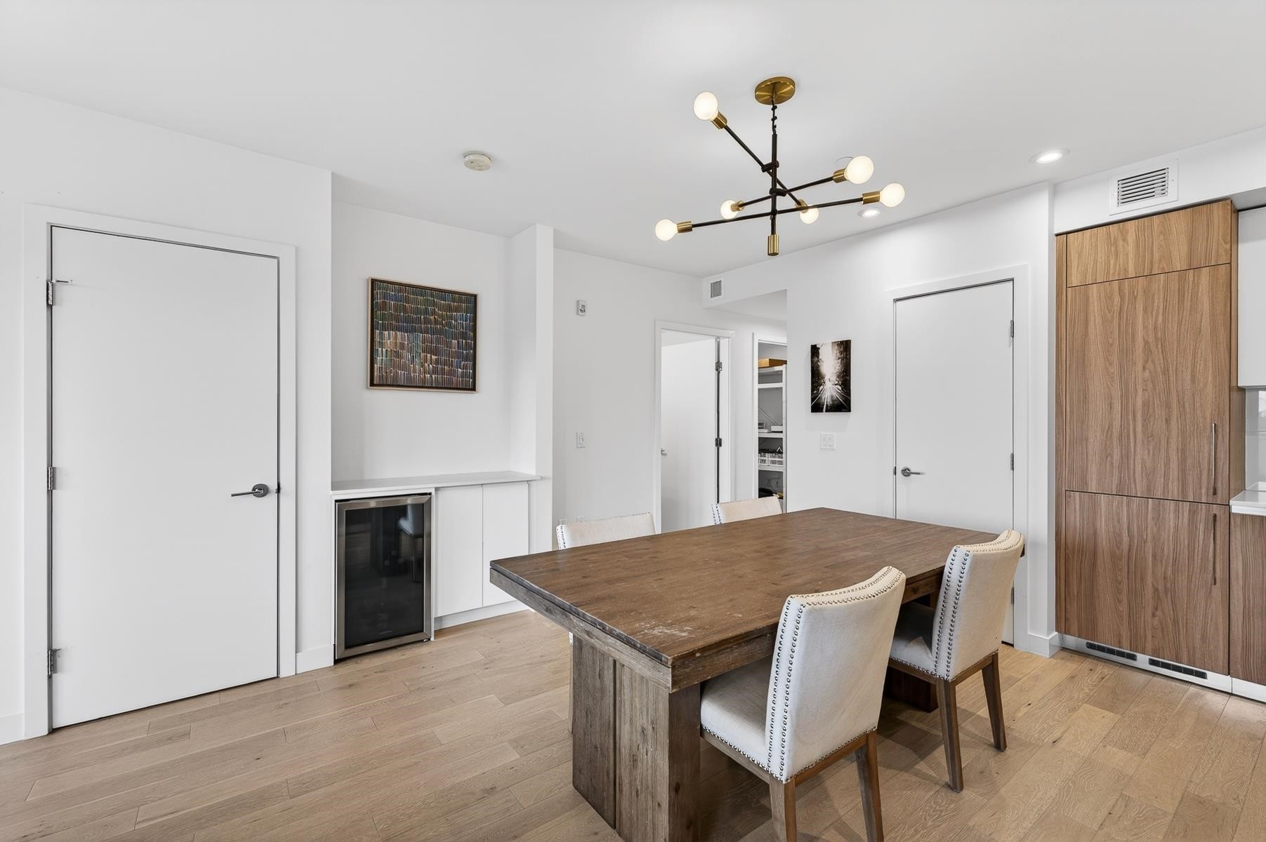 308-209 20 Avenue E, Vancouver, BC - Indoor Photo Showing Dining Room