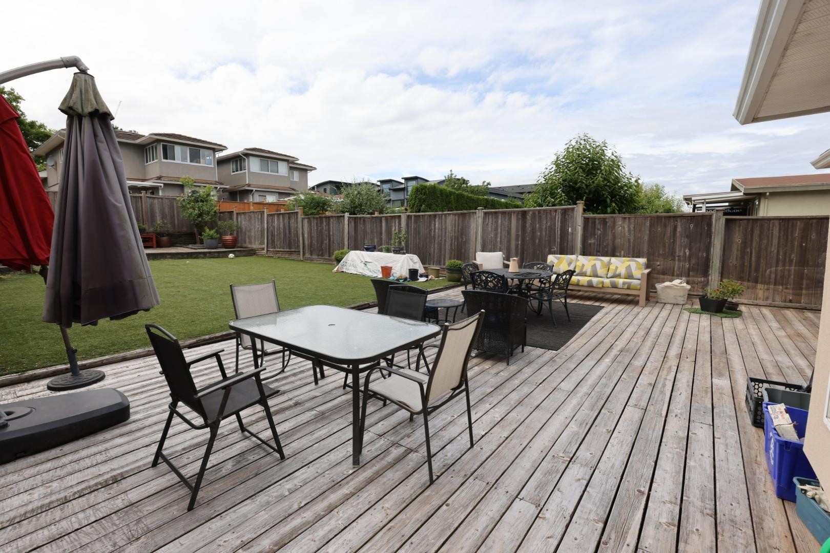 6615 Dufferin Avenue, Burnaby, BC - Outdoor With Deck Patio Veranda