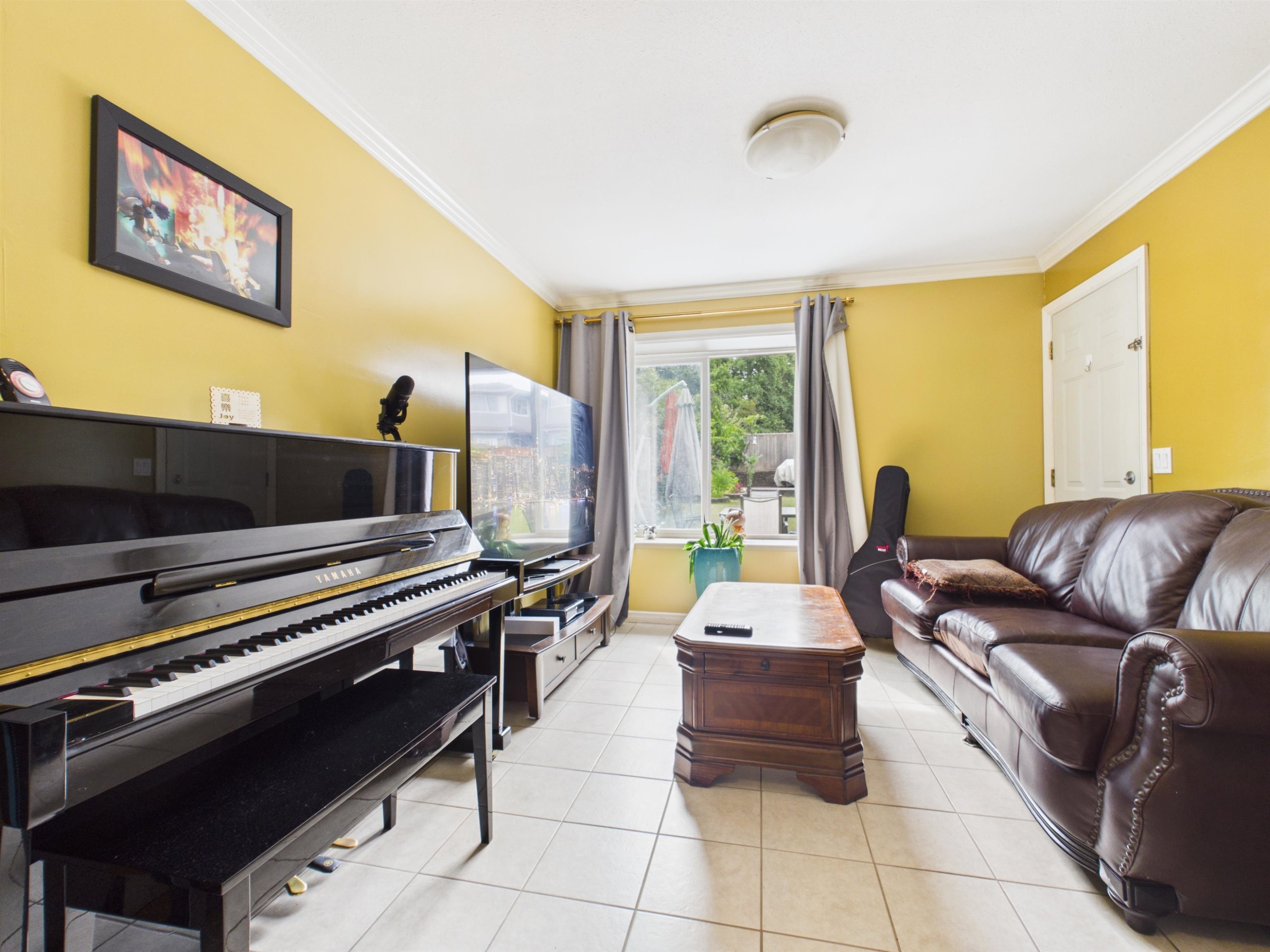 6615 Dufferin Avenue, Burnaby, BC - Indoor