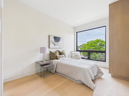 2230 21St Avenue W, Vancouver, BC 