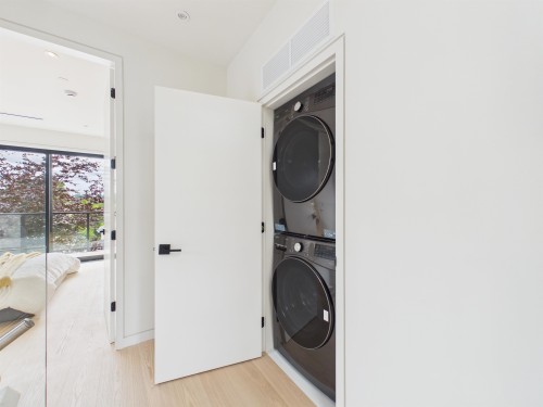 2230 21St Avenue W, Vancouver, BC 