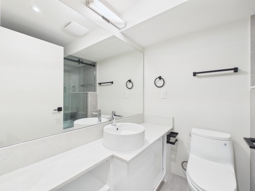 2230 21St Avenue W, Vancouver, BC 