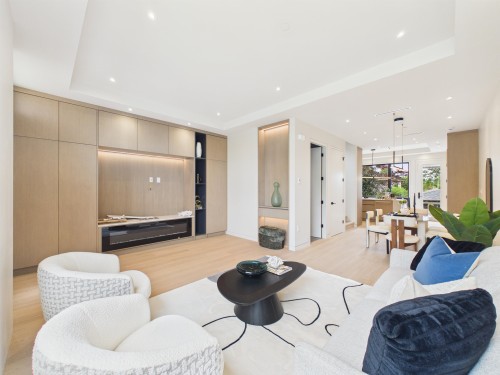 2230 21St Avenue W, Vancouver, BC 